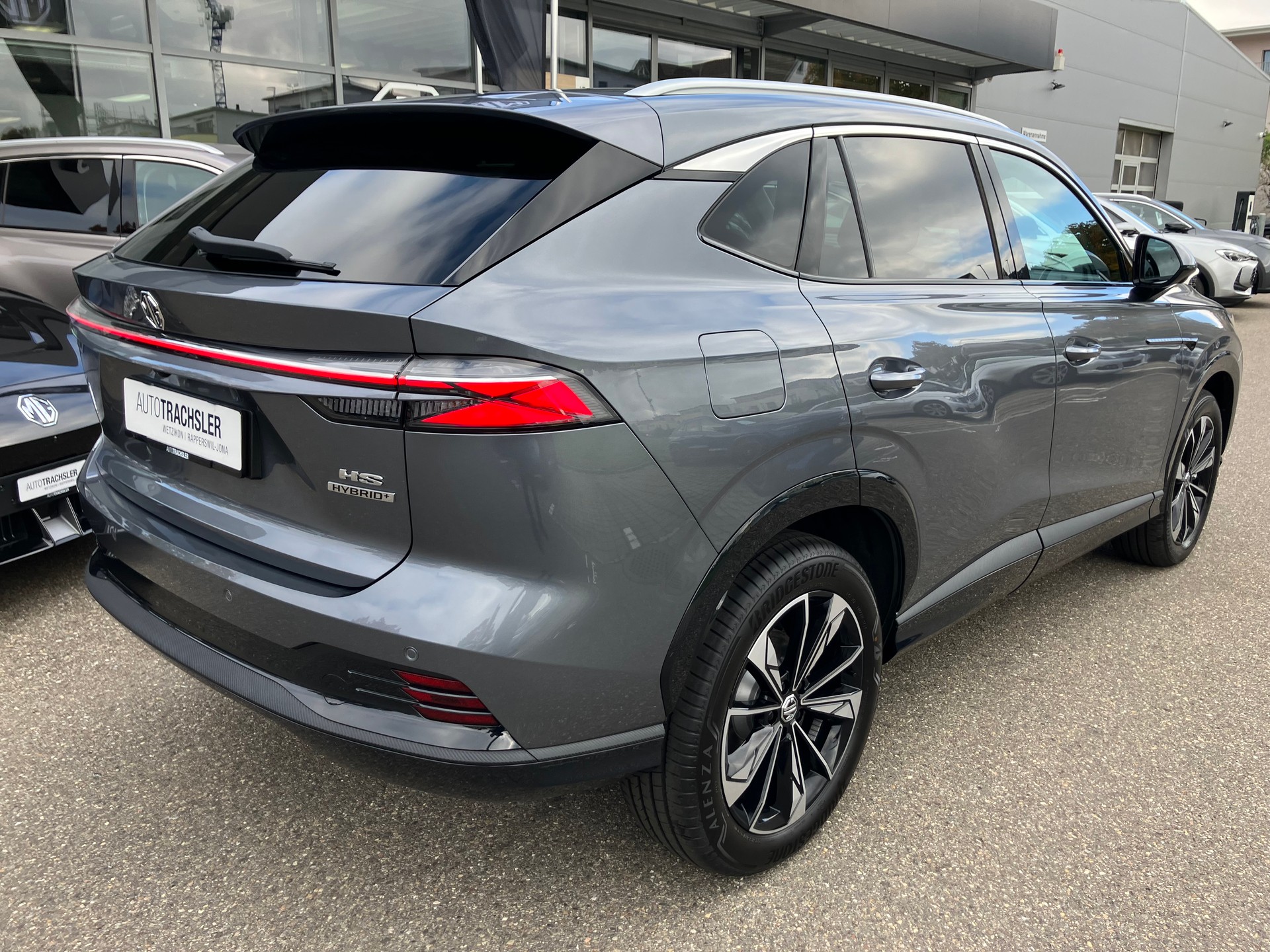 MG HS 1.5 T Hybrid+ Luxury-image-3