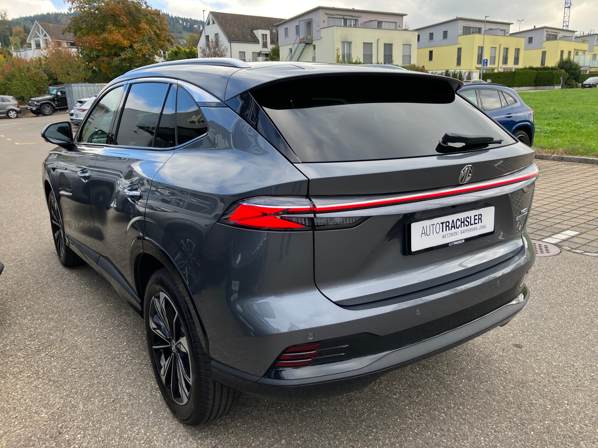 MG HS 1.5 T Hybrid+ Luxury-image-4