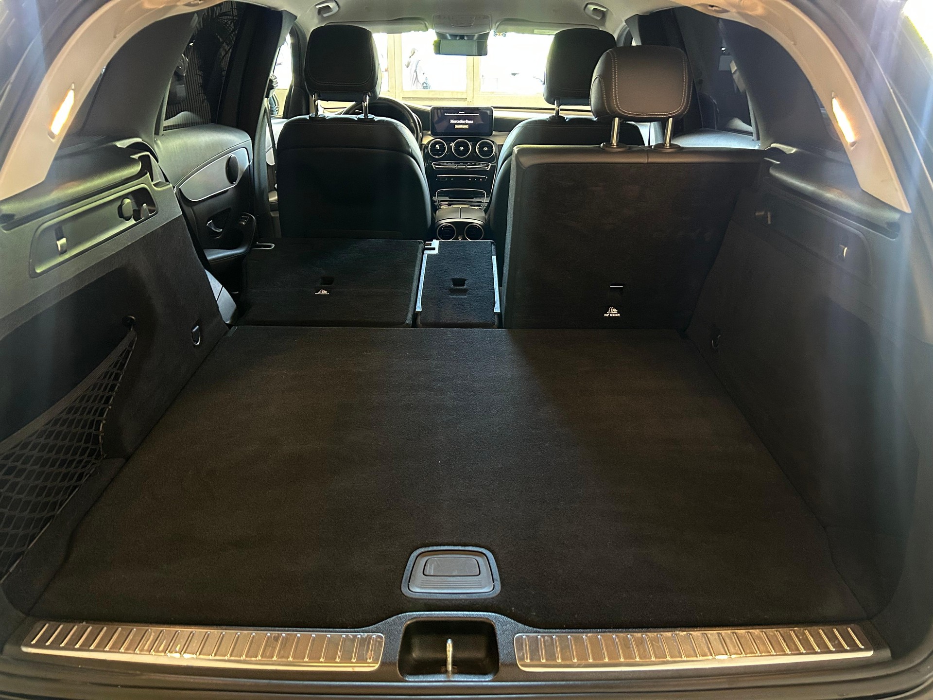 MERCEDES-BENZ GLC 220 d AMG Line 4m-image-22