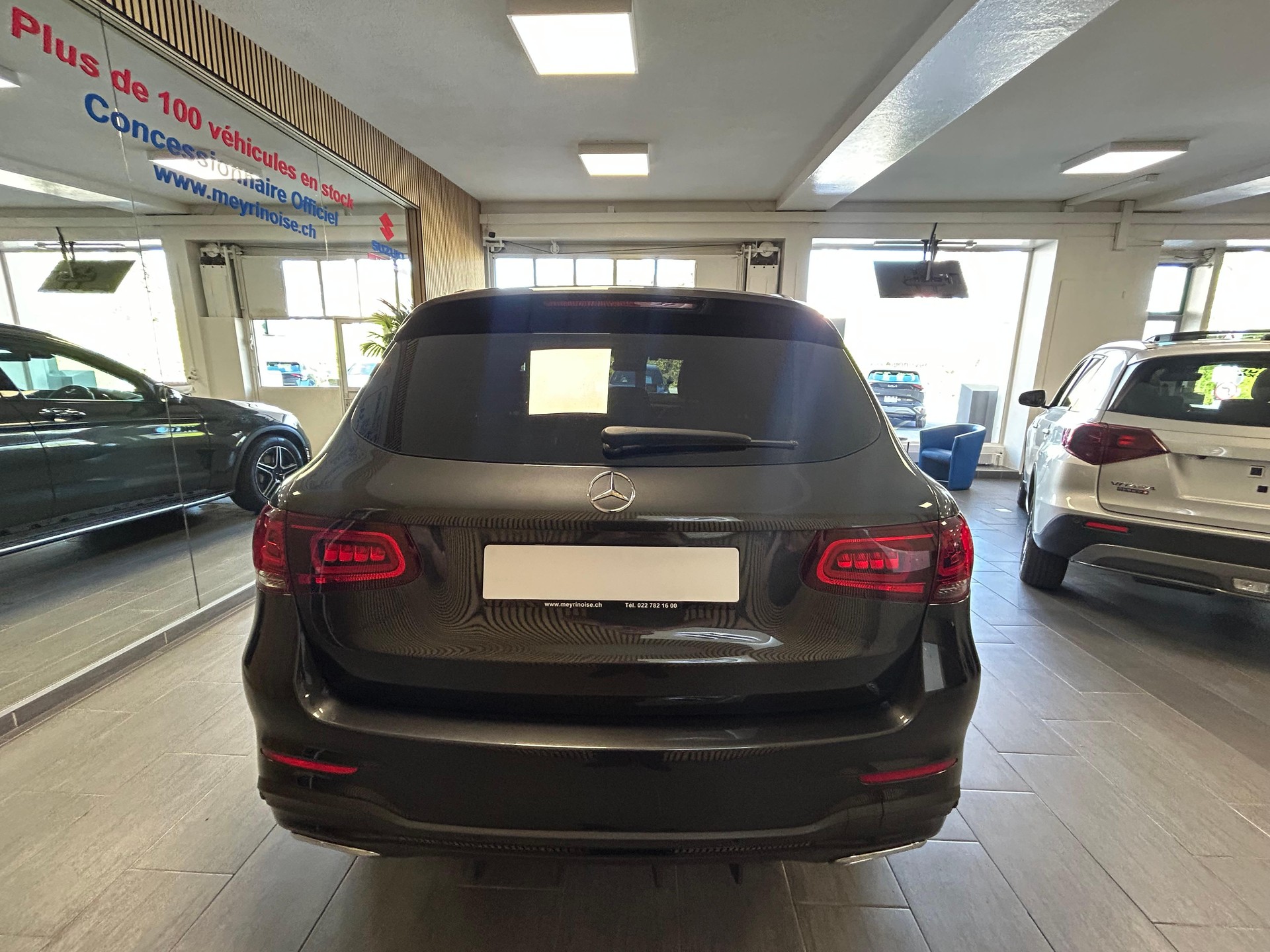 MERCEDES-BENZ GLC 220 d AMG Line 4m-image-5