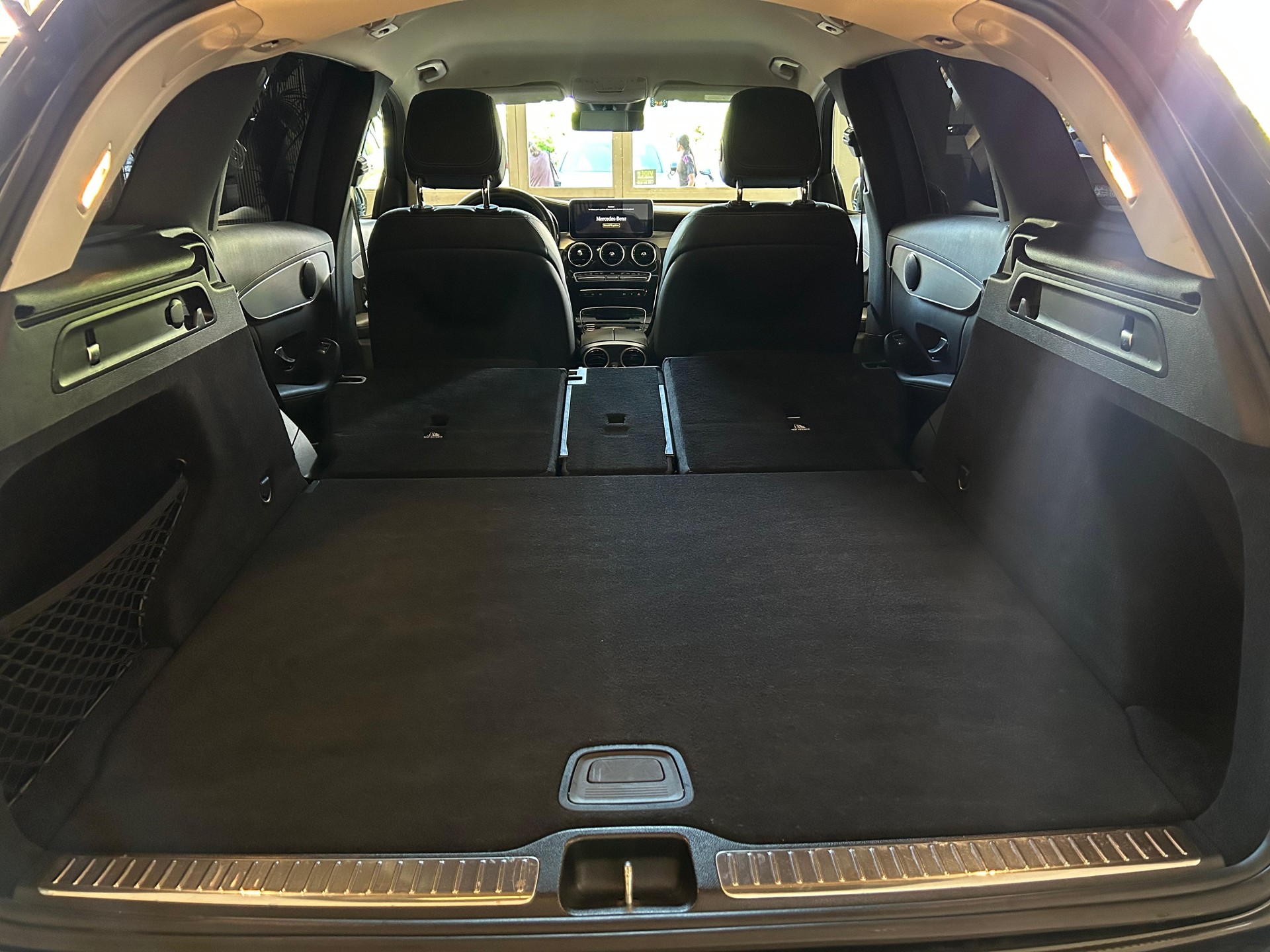 MERCEDES-BENZ GLC 220 d AMG Line 4m-image-23