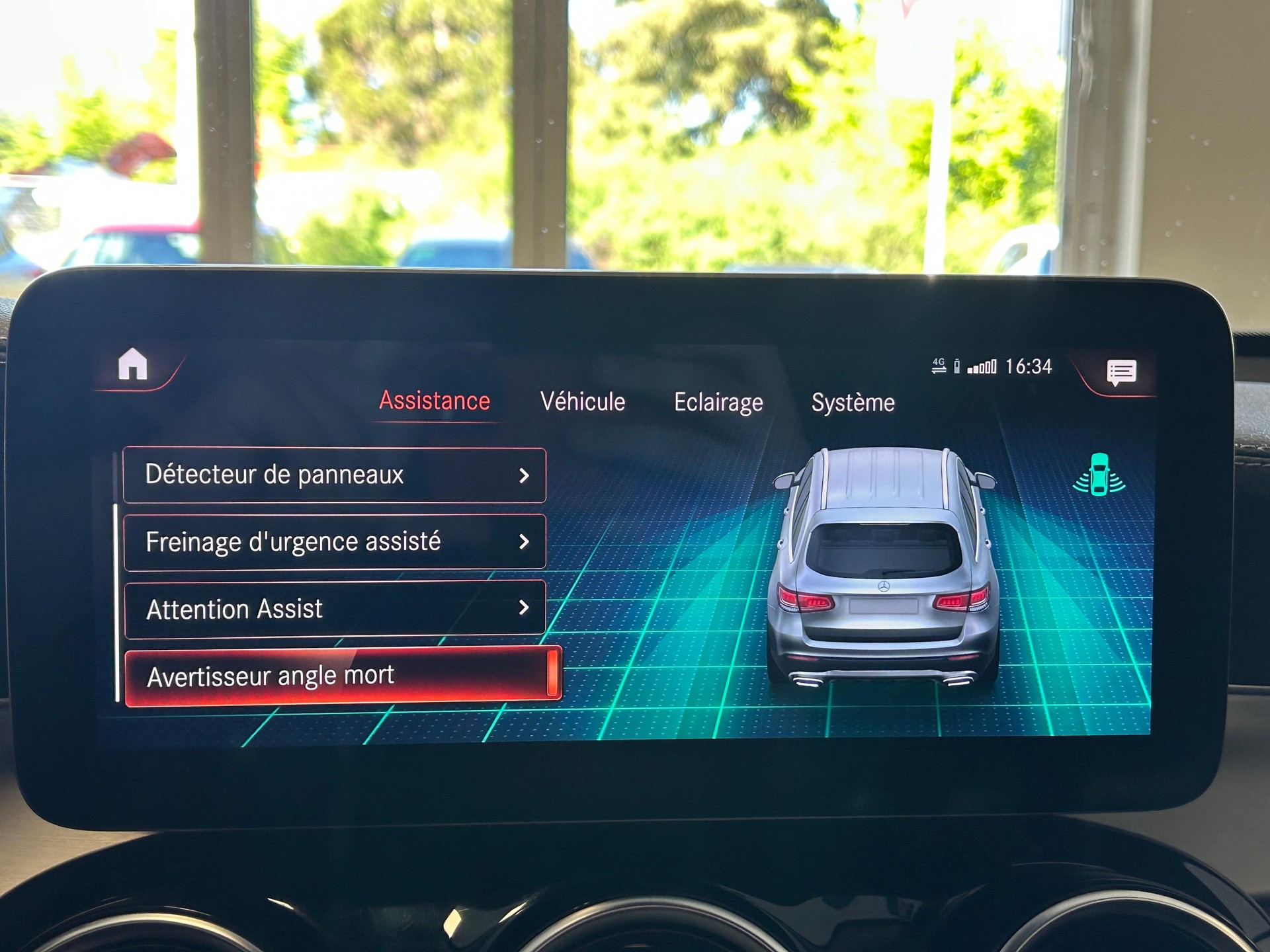 MERCEDES-BENZ GLC 220 d AMG Line 4m-image-17