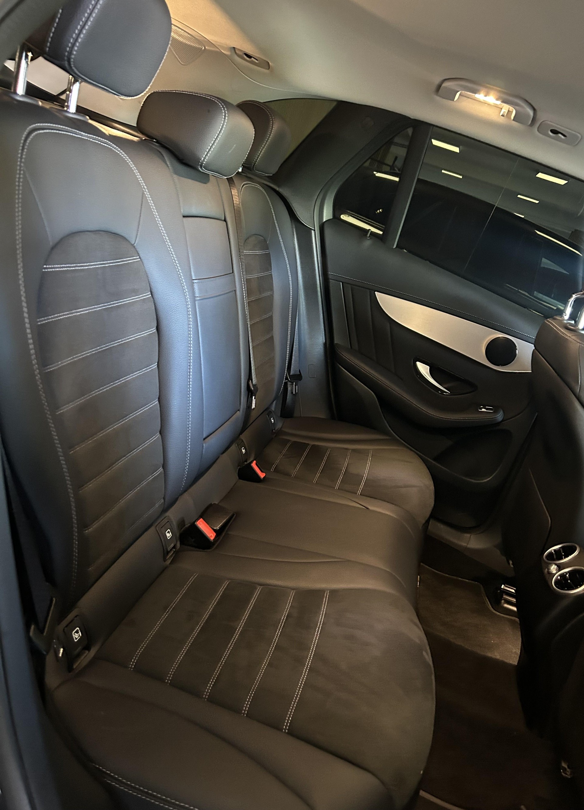 MERCEDES-BENZ GLC 220 d AMG Line 4m-image-19