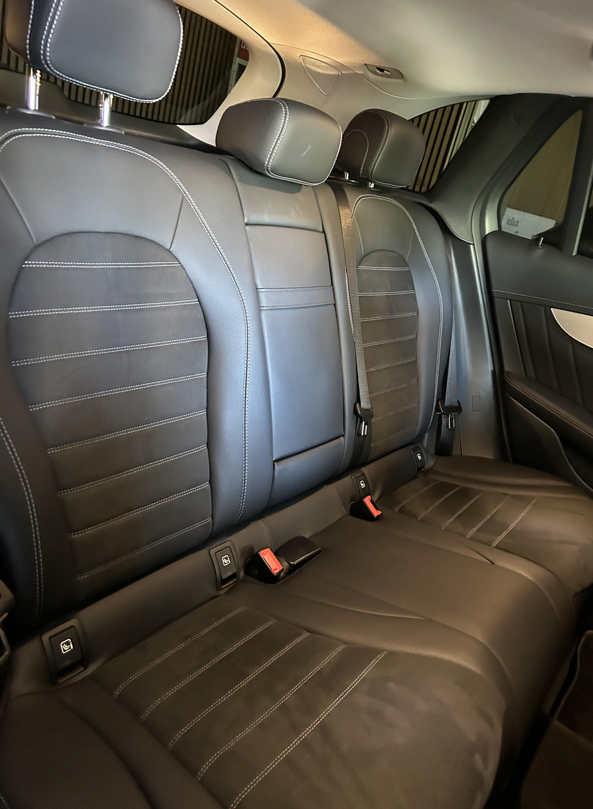 MERCEDES-BENZ GLC 220 d AMG Line 4m-image-20