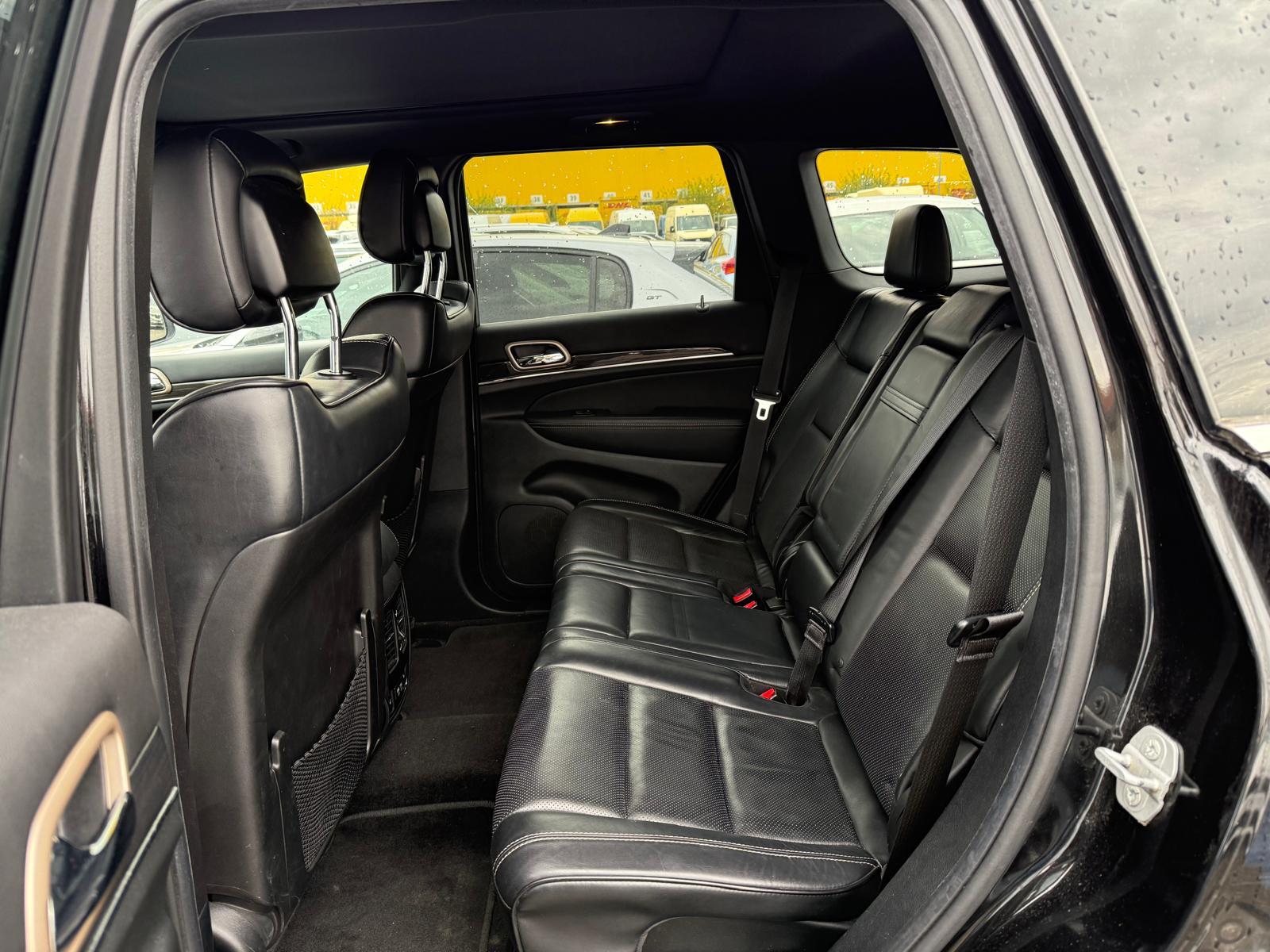 JEEP Grand Cherokee 3.0 CRD 250 Overland-image-9