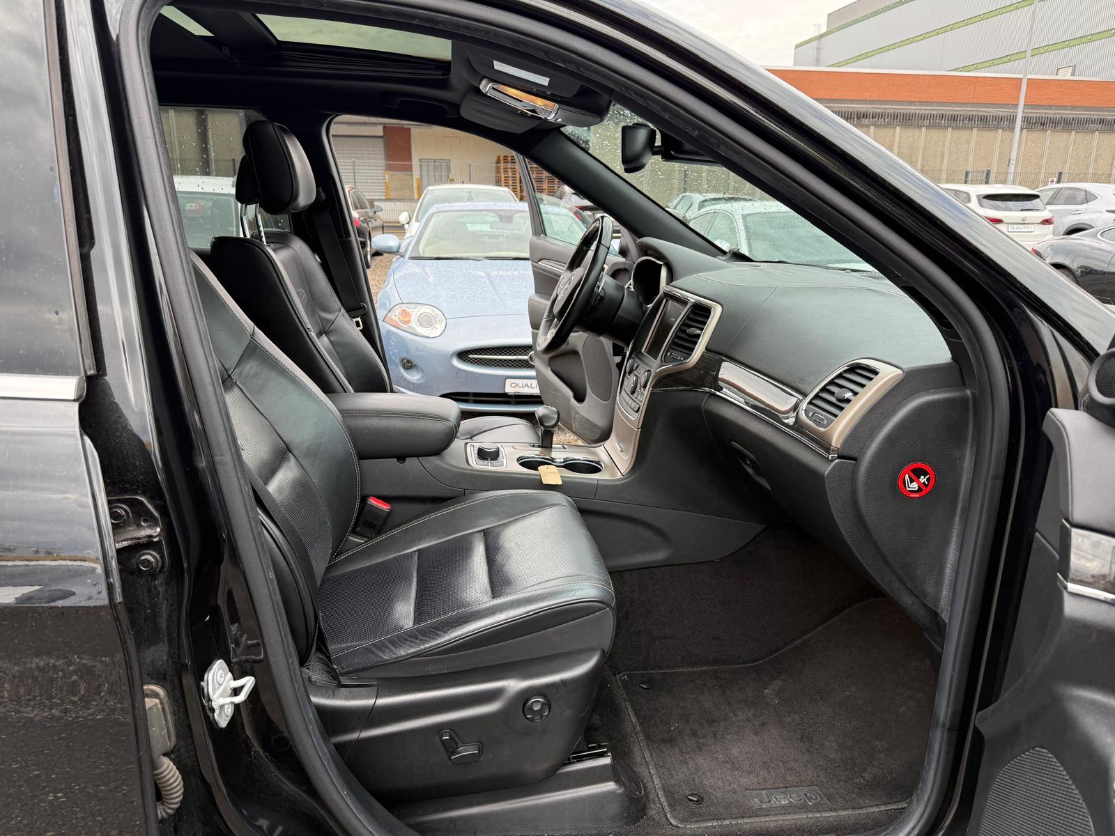 JEEP Grand Cherokee 3.0 CRD 250 Overland-image-8