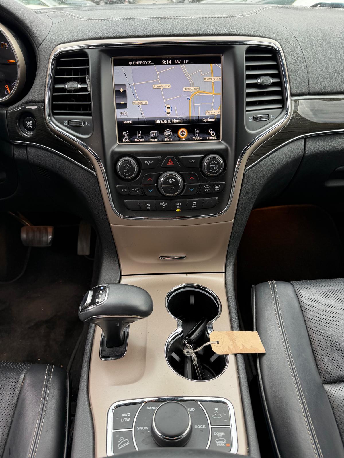 JEEP Grand Cherokee 3.0 CRD 250 Overland-image-11
