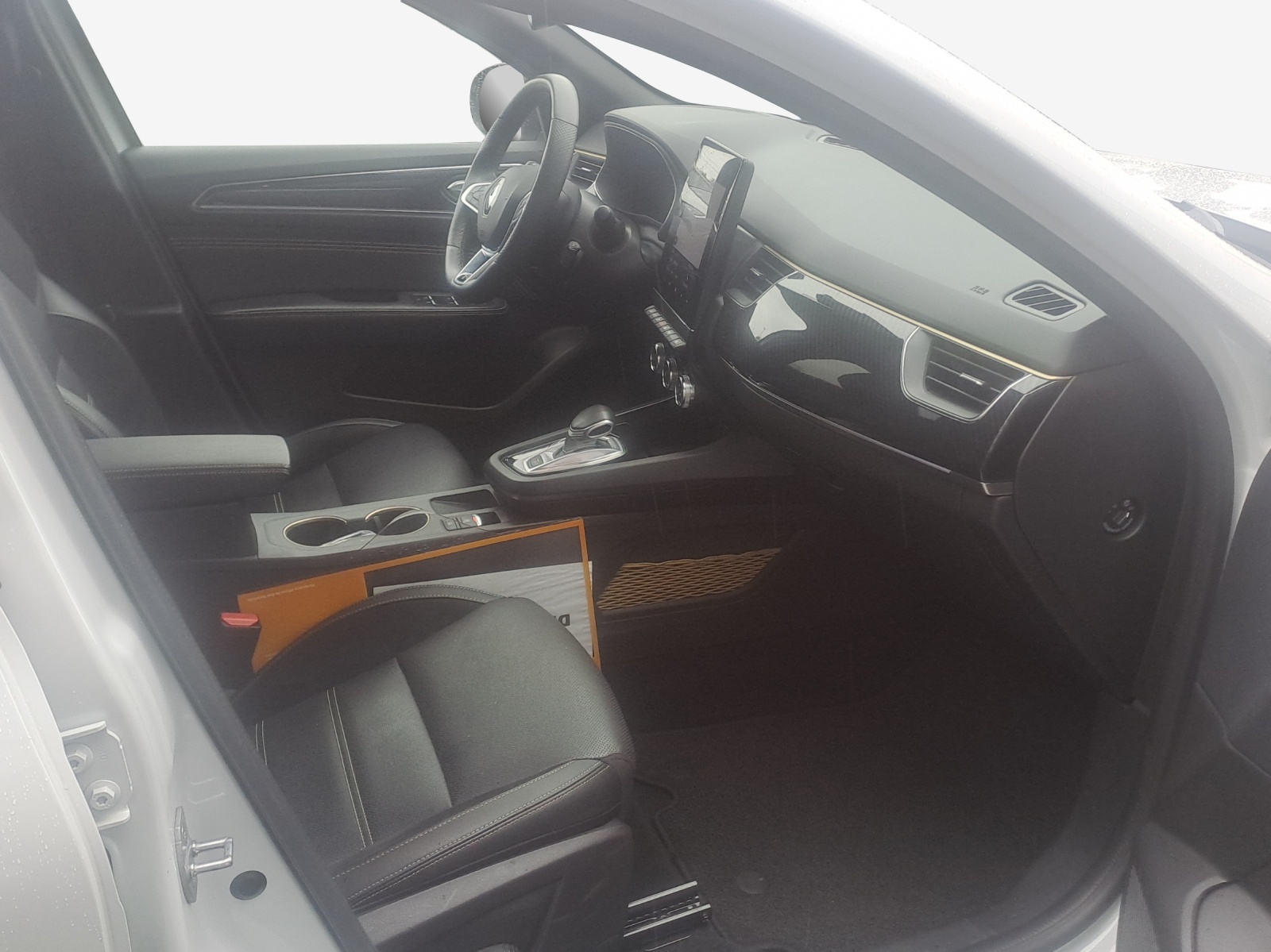 RENAULT Arkana 1.6 E-Tech Engineered-image-13