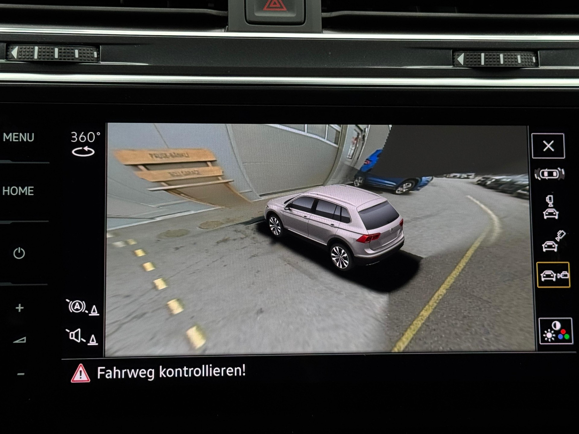 VW Tiguan Allspace 2.0TSI R-Line 4Motion DSG-image-27