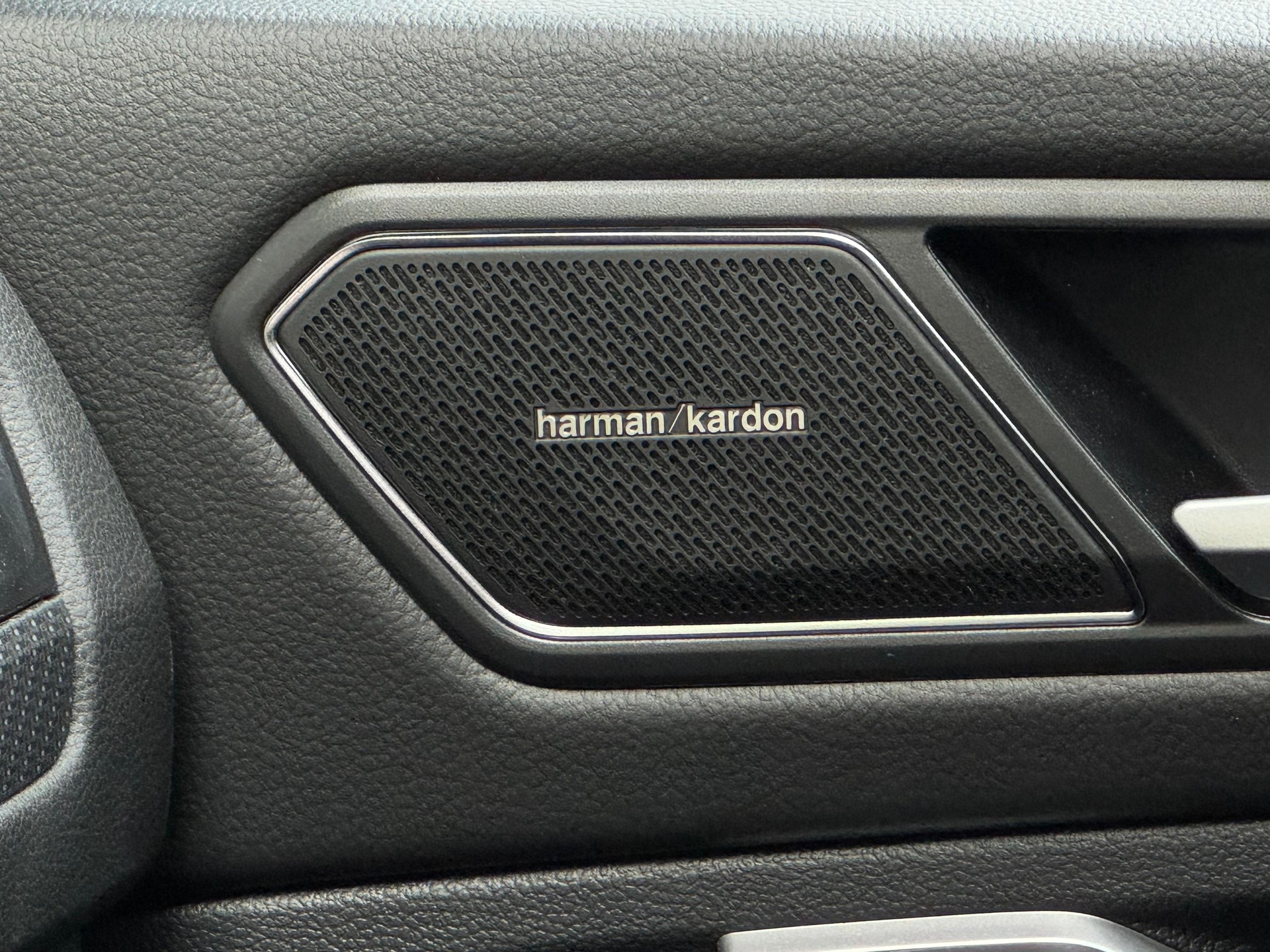 VW Tiguan Allspace 2.0TSI R-Line 4Motion DSG-image-29