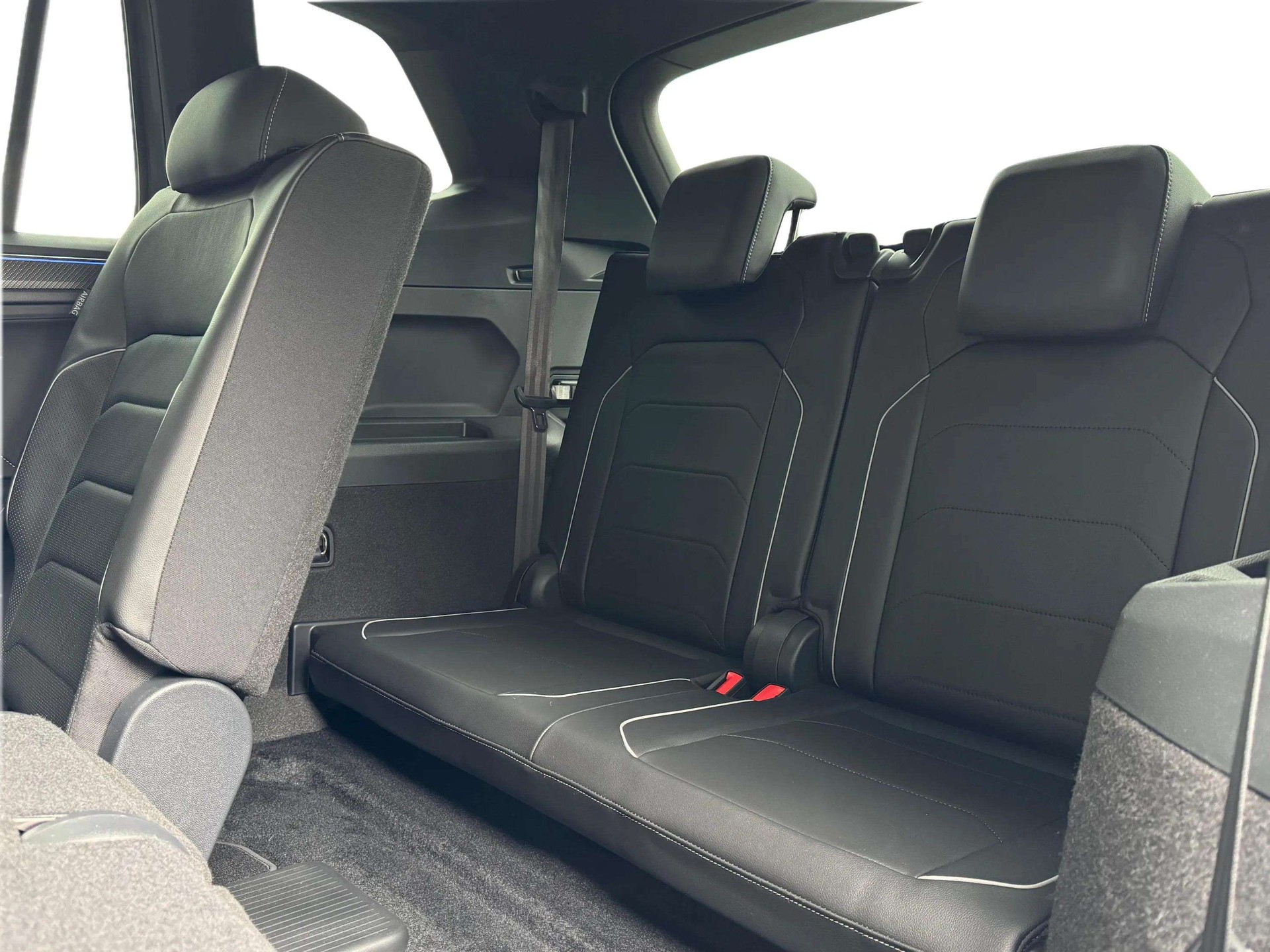 VW Tiguan Allspace 2.0TSI R-Line 4Motion DSG-image-22