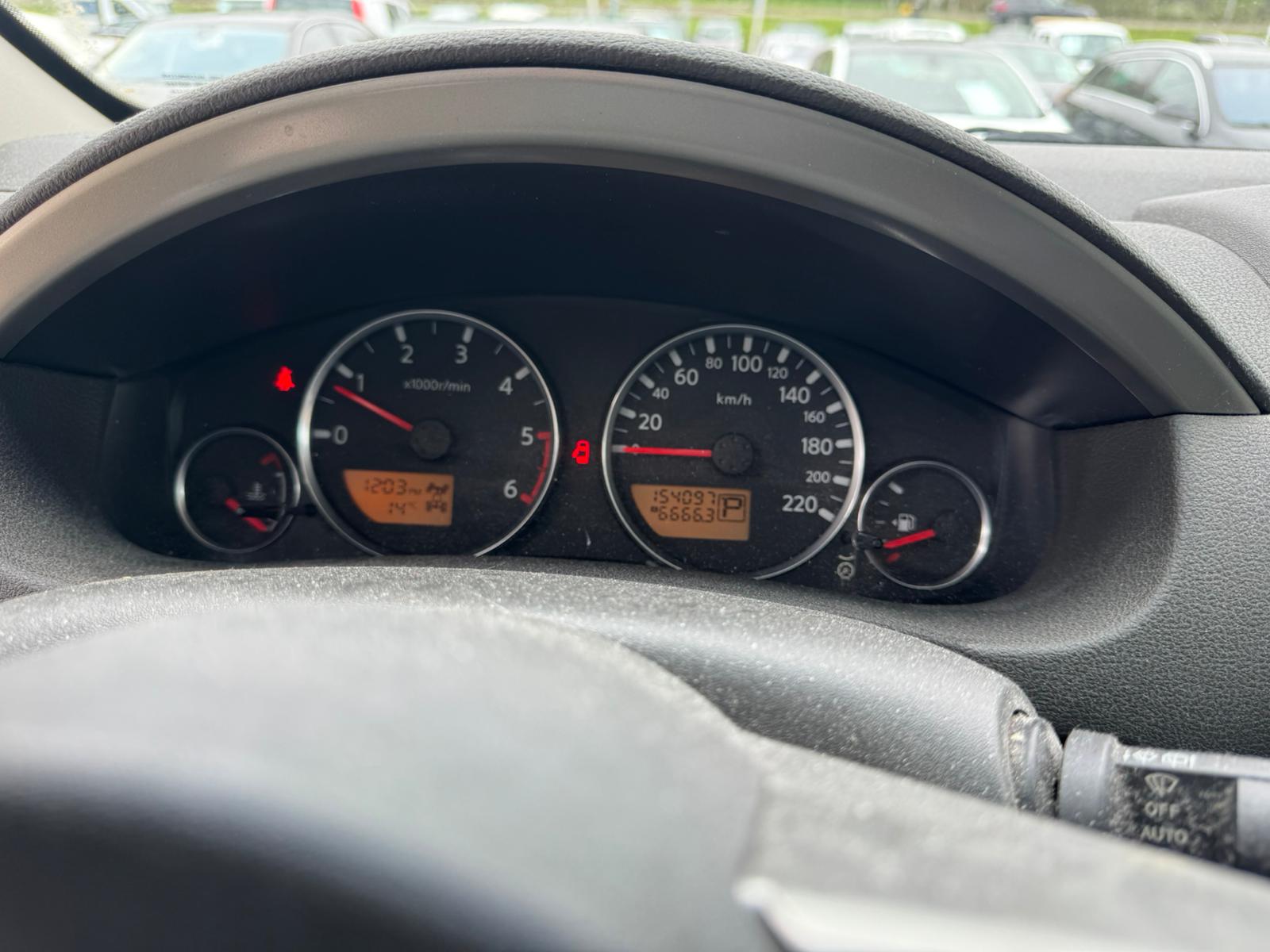 NISSAN Pathfinder 2.5 dCi LE-image-15