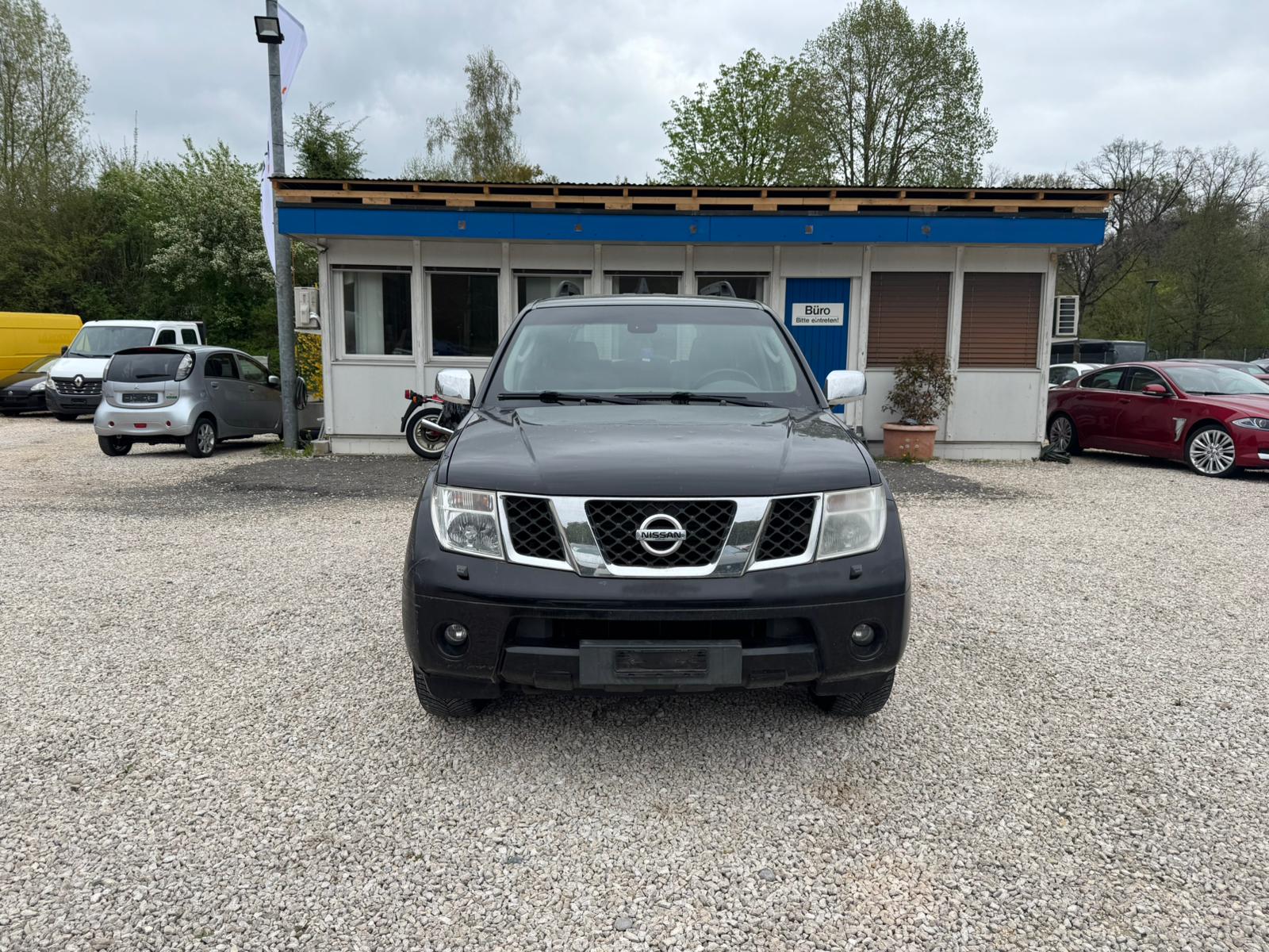 NISSAN Pathfinder 2.5 dCi LE-image-0