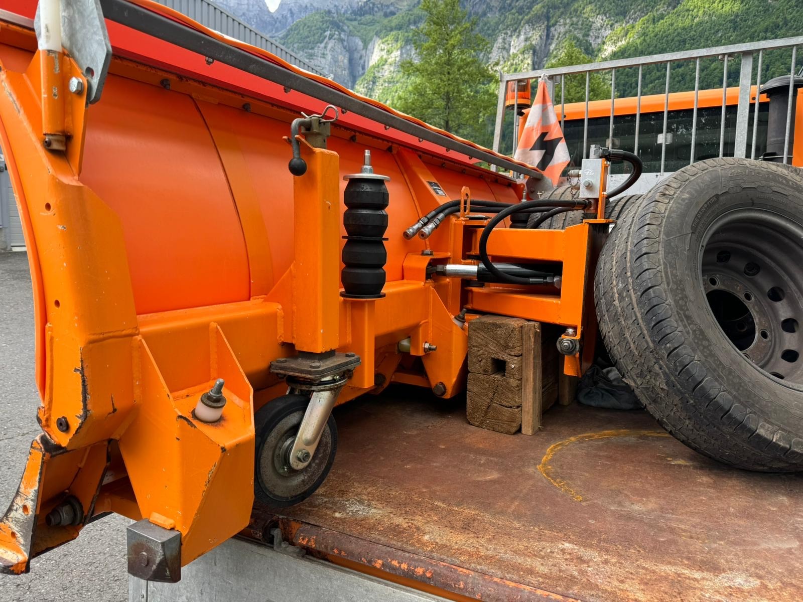 KOMMOBIL (UNIMOG) Multicar Fumo Carrier-image-13