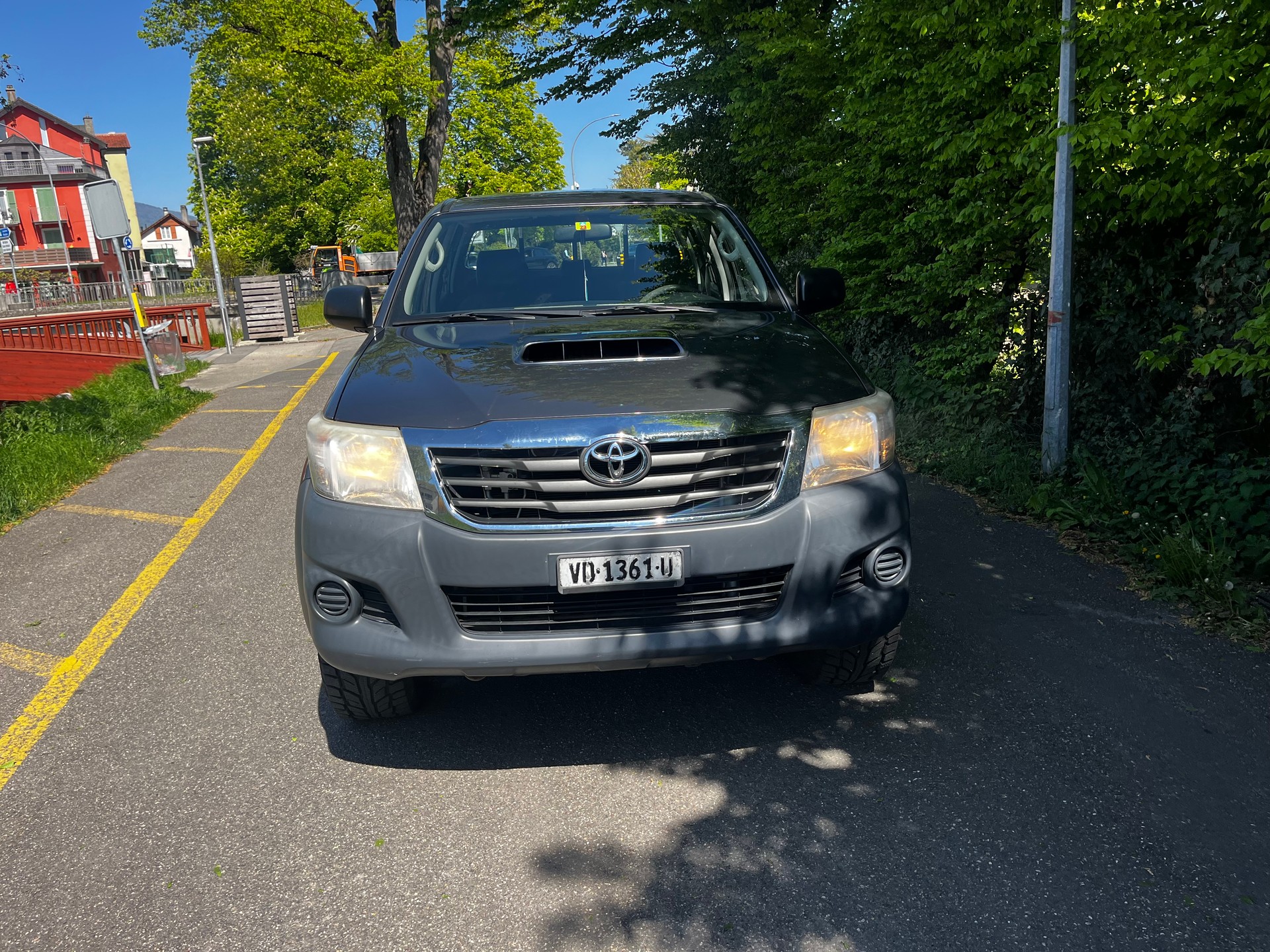 TOYOTA Hilux 2.5D 4WD Double Cab Luna-image-1