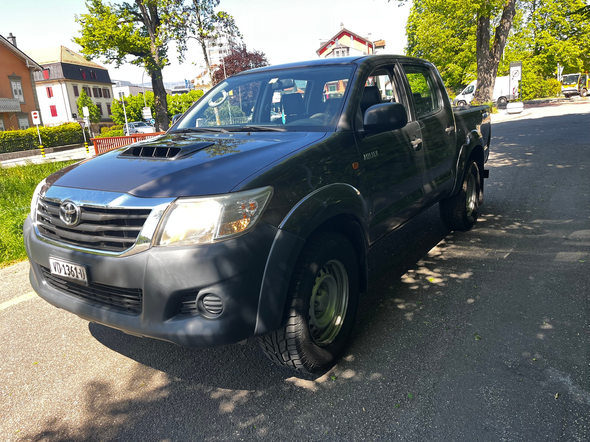 TOYOTA Hilux 2.5D 4WD Double Cab Luna-image-5