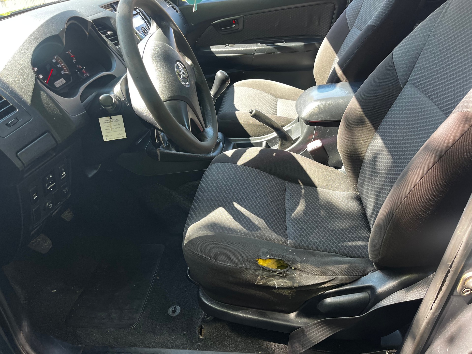 TOYOTA Hilux 2.5D 4WD Double Cab Luna-image-11