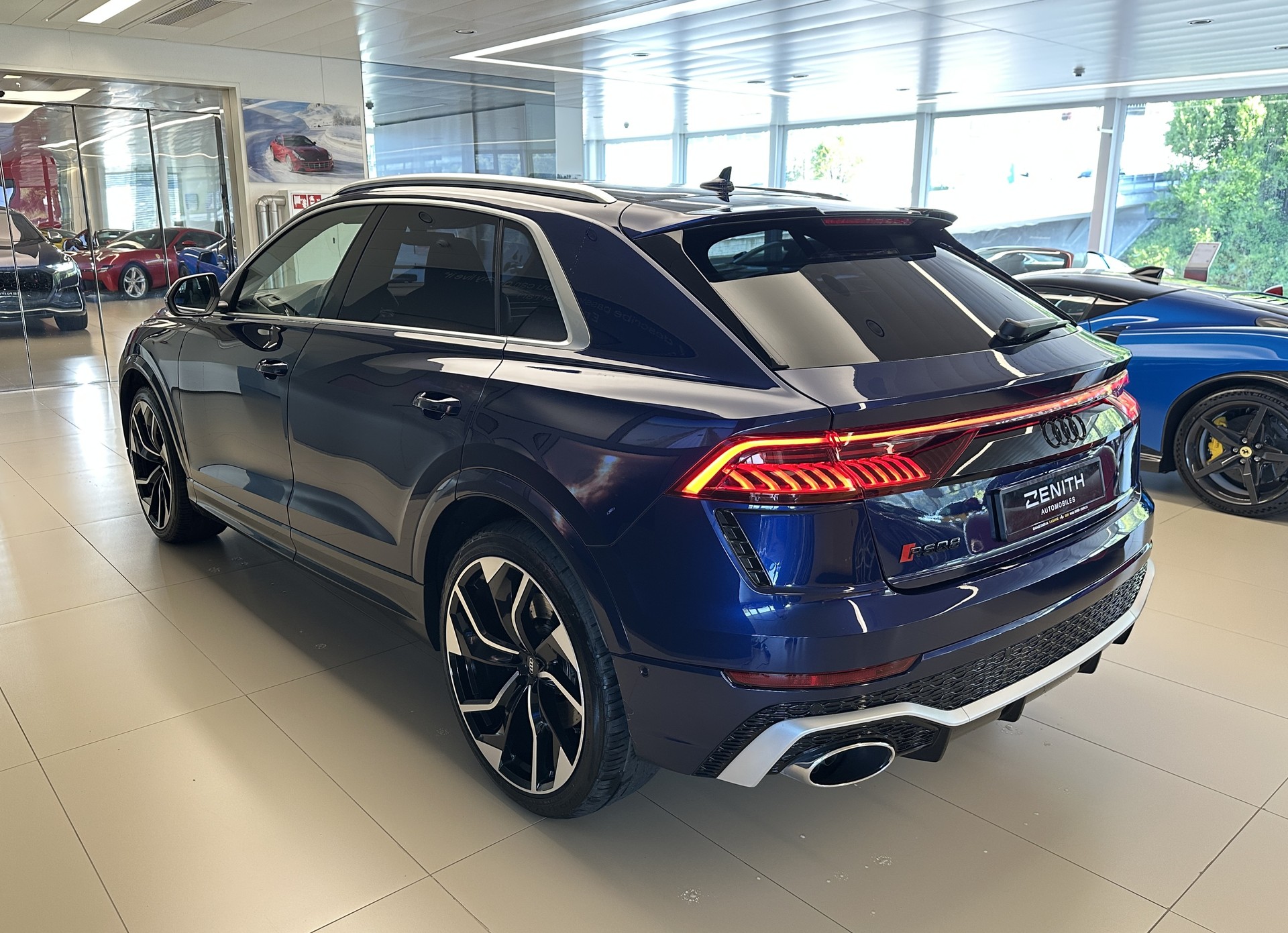 AUDI RSQ8 quattro tiptronic-image-6
