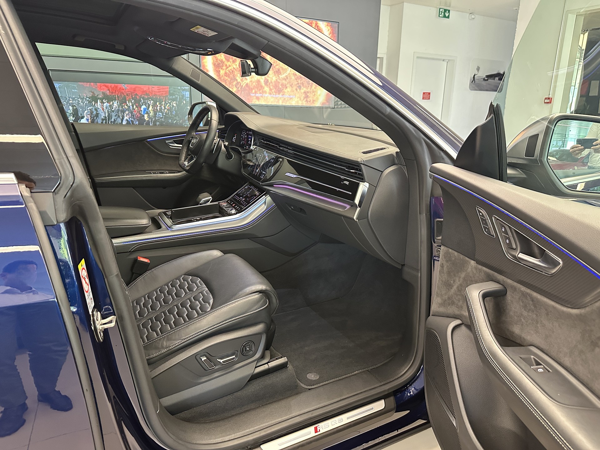 AUDI RSQ8 quattro tiptronic-image-7