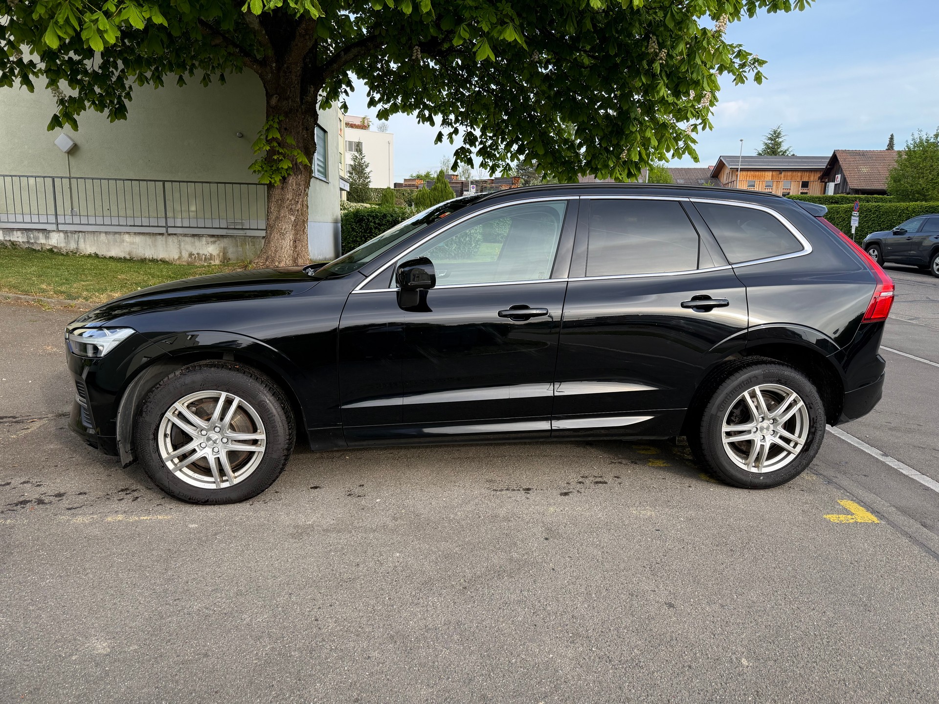 VOLVO XC60 B4 Diesel Mild Hybrid AWD Core Geartronic-image-4