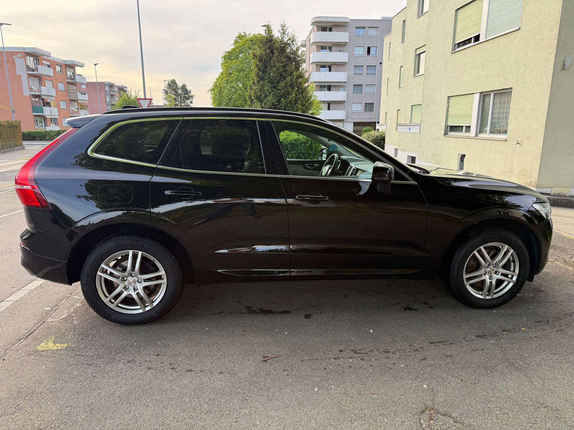 VOLVO XC60 B4 Diesel Mild Hybrid AWD Core Geartronic-image-5