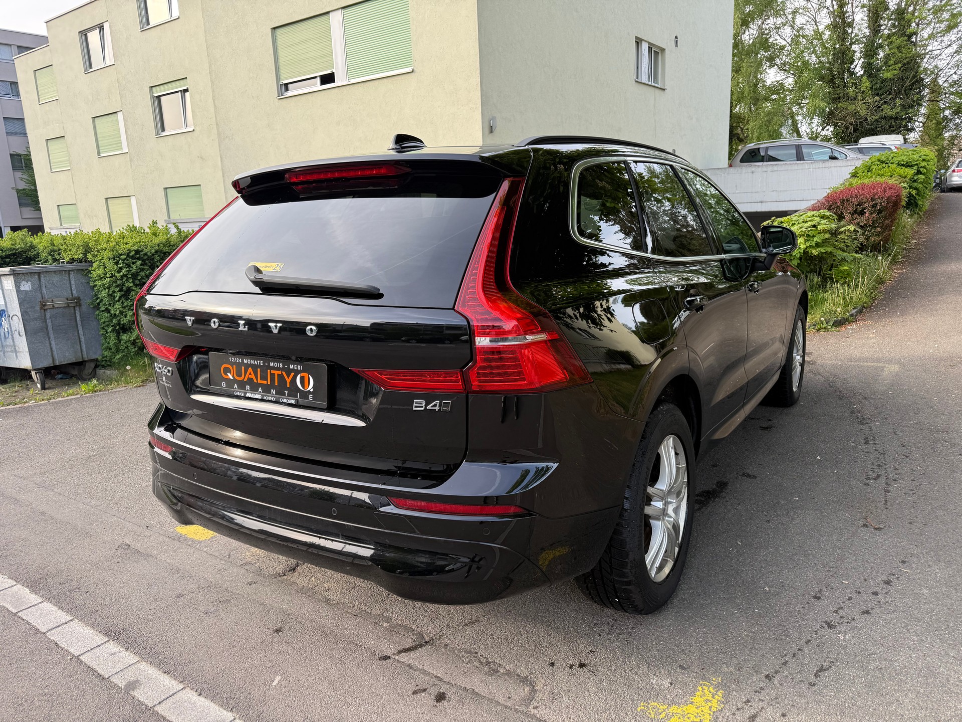 VOLVO XC60 B4 Diesel Mild Hybrid AWD Core Geartronic-image-3