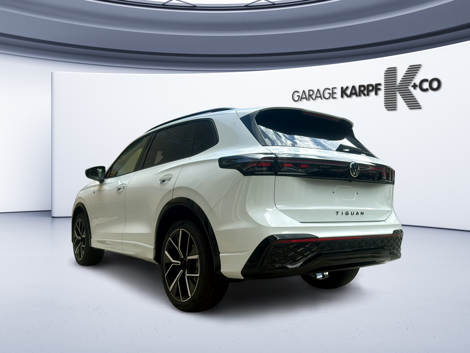 VW Tiguan 2.0 TSI DSG R-Line United 4Motion-image-2