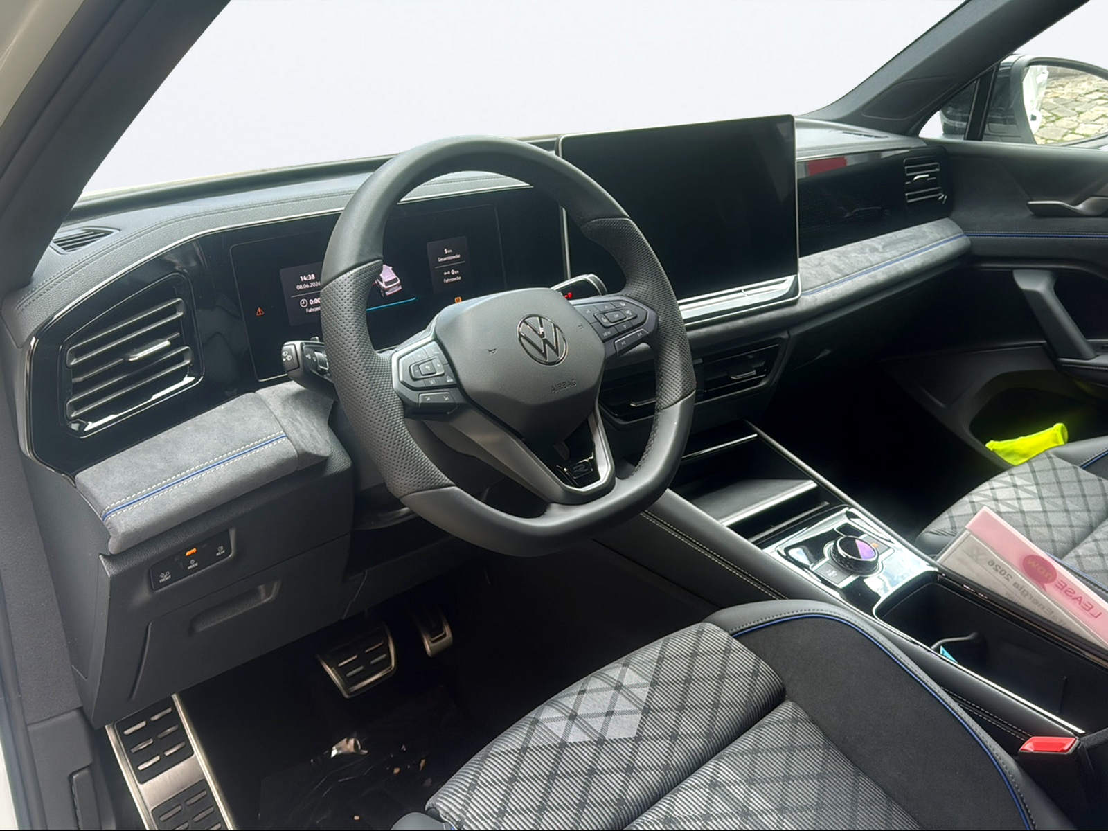 VW Tiguan 2.0 TSI DSG R-Line United 4Motion-image-10