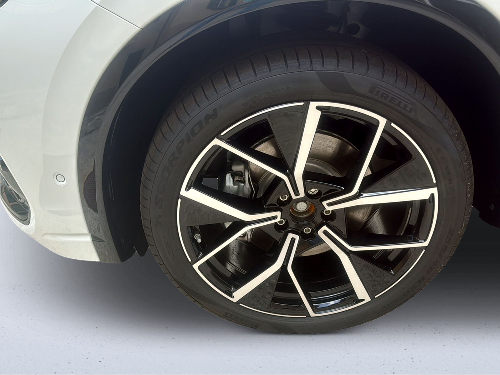 VW Tiguan 2.0 TSI DSG R-Line United 4Motion-image-14