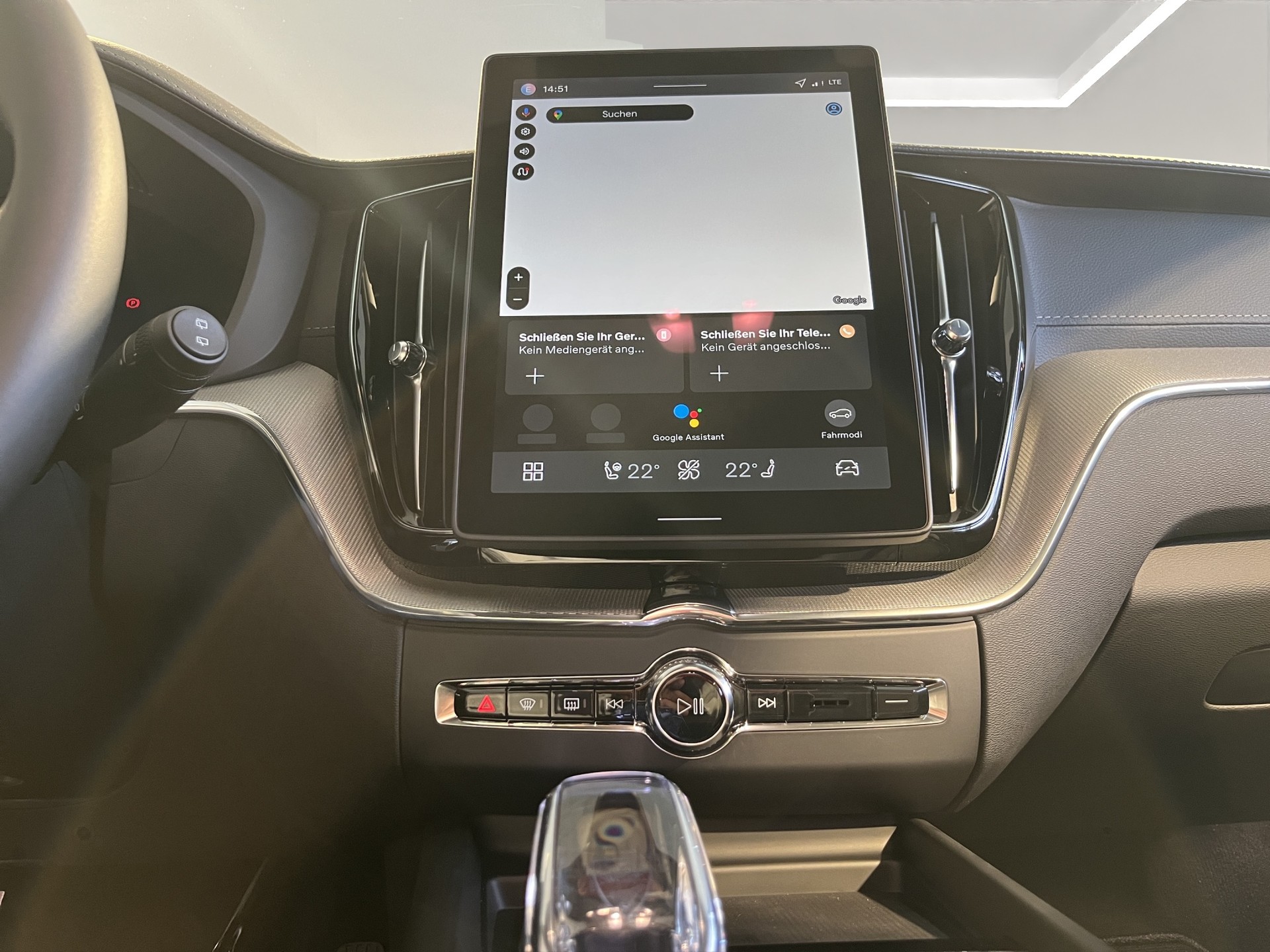 VOLVO XC60 2.0 T6 TE Black Edition eAWD-image-11