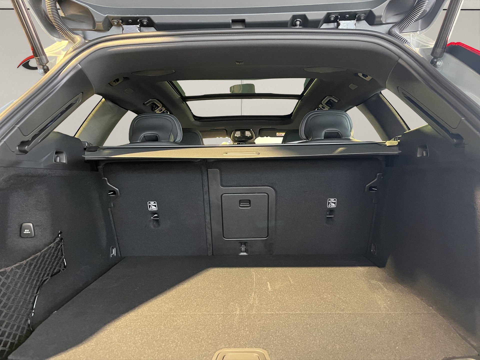 VOLVO XC60 2.0 T6 TE Black Edition eAWD-image-12