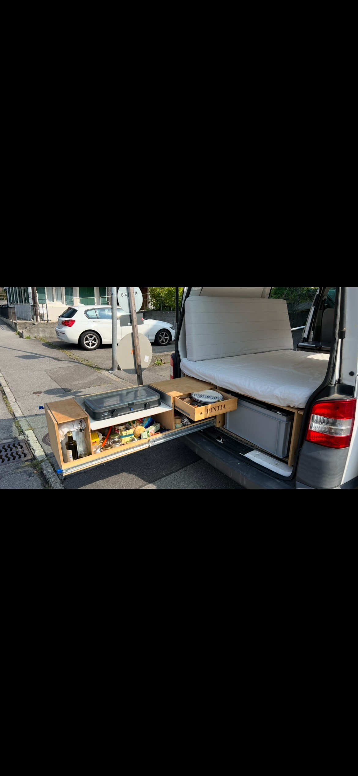 VW T5 - Campervan-image-2