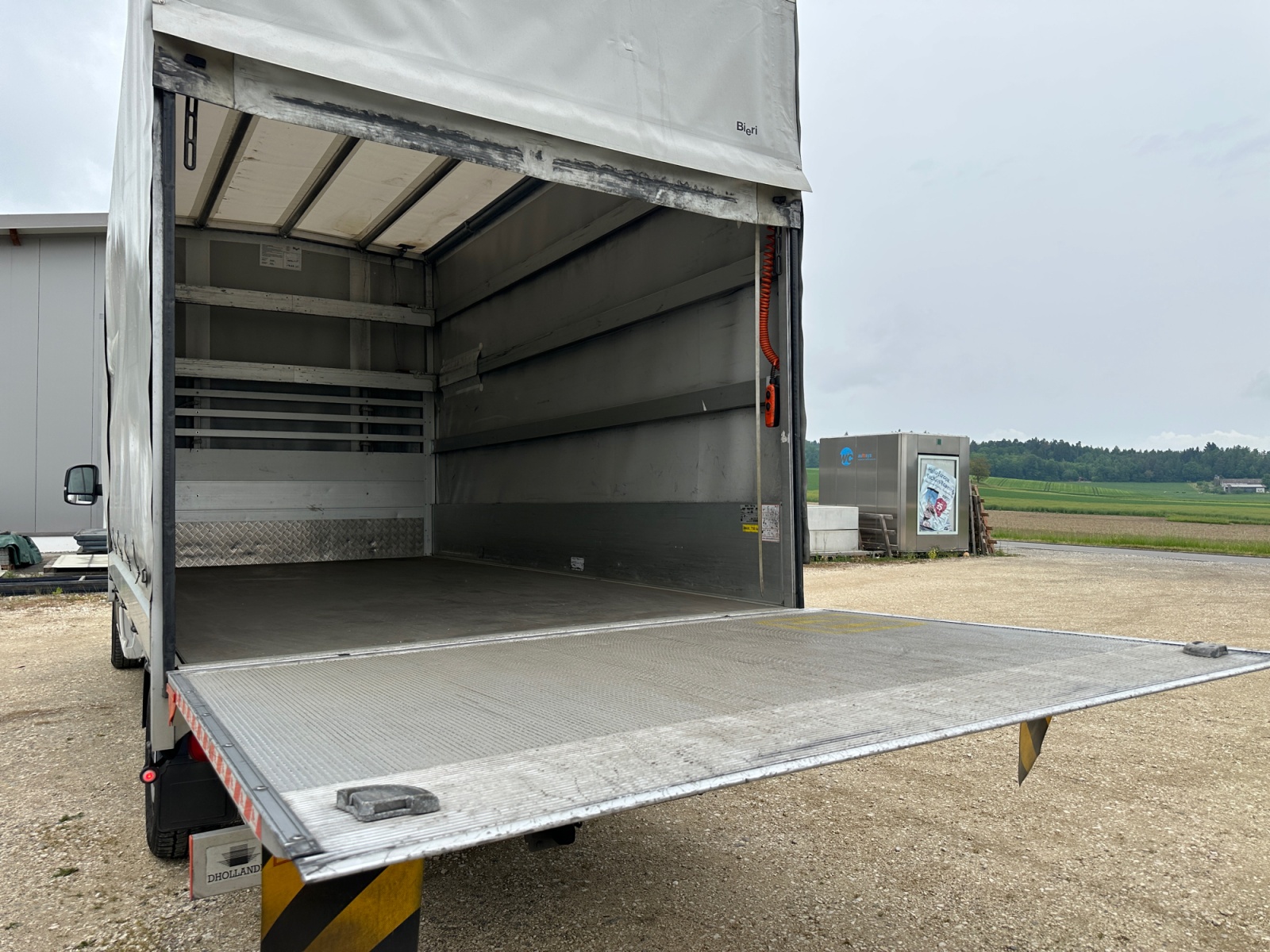 MAN TGE 3.180 Koffer / Hebebühne / AHK-image-13