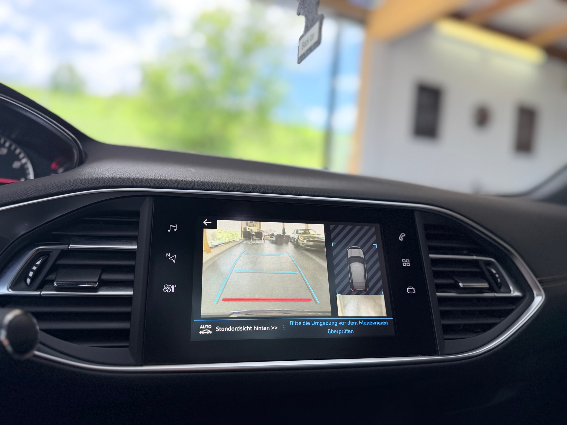 PEUGEOT 308 1.2 Pure Tech GT Line EAT8-image-10