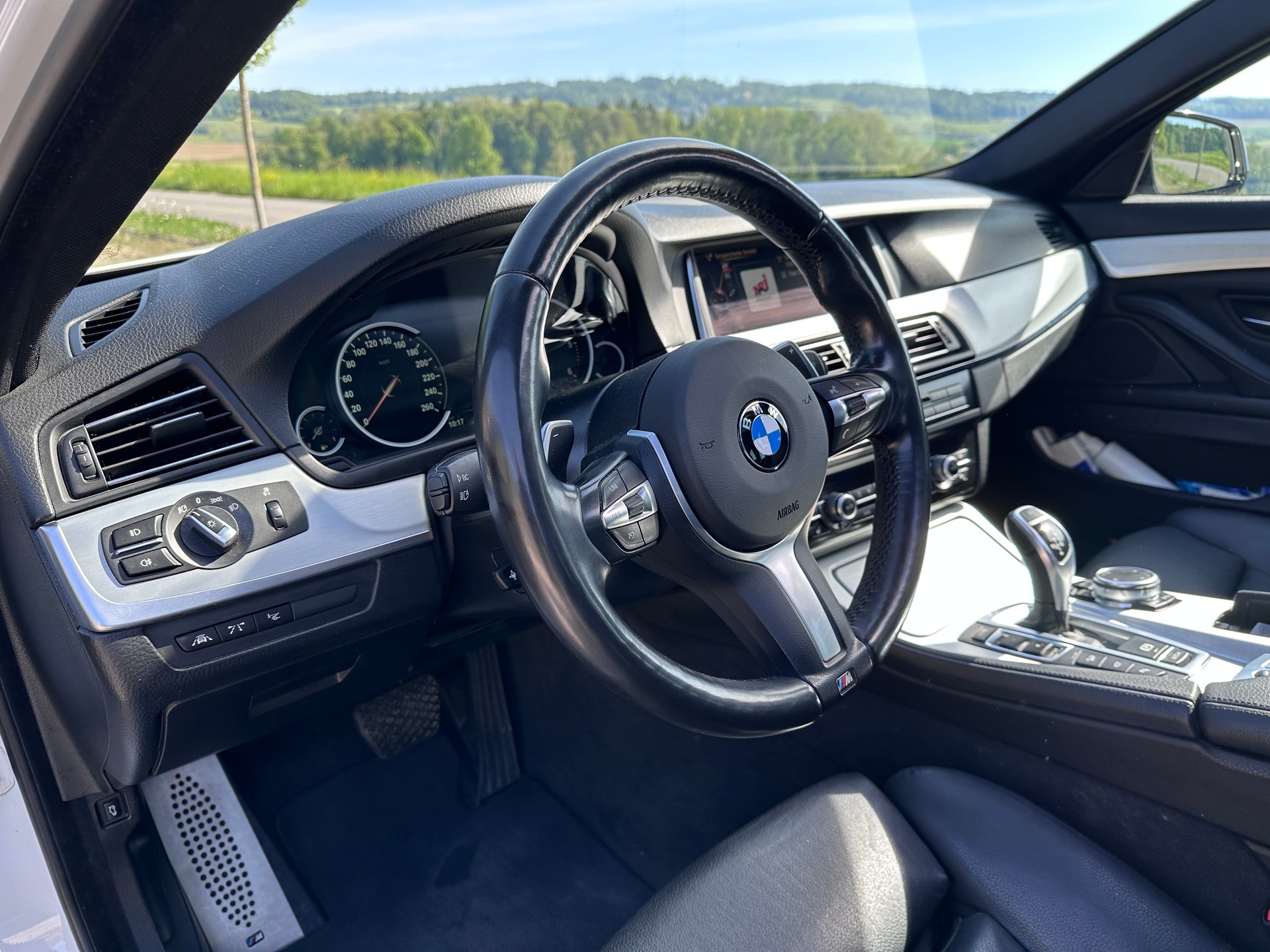 BMW 535d xDrive Touring M-Sport-image-6