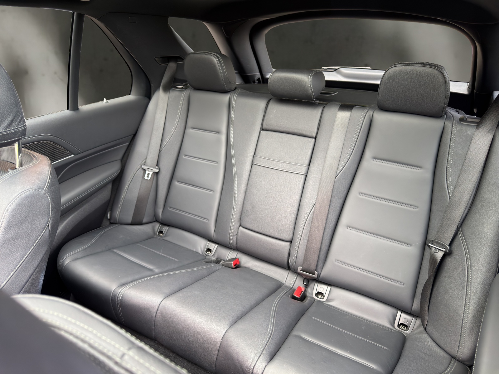 MERCEDES-BENZ GLE 350 de 4Matic AMG Line 9G-Tronic-image-10