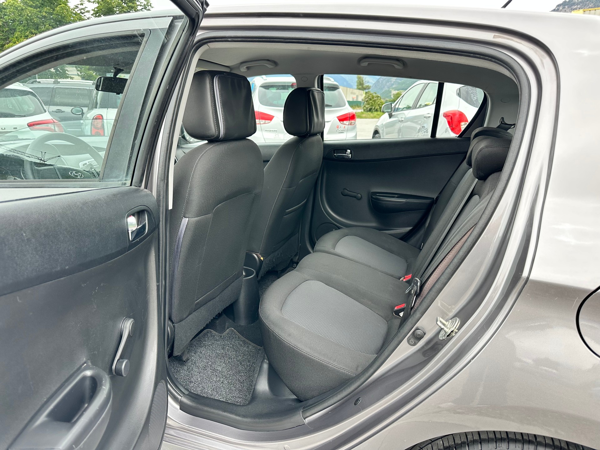 HYUNDAI i20 1.2 Pica 45km/h-image-15
