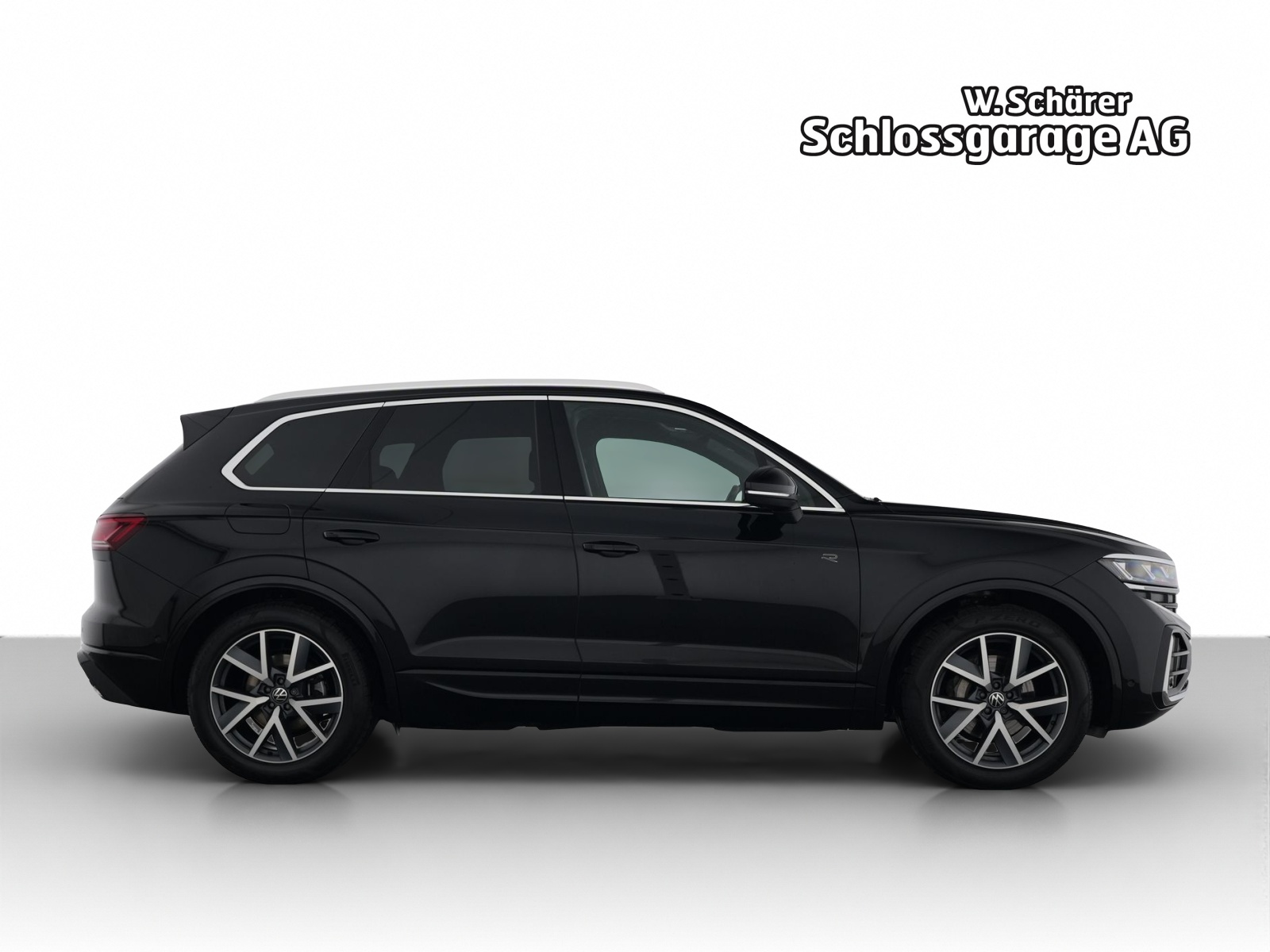 VW Touareg 3.0 TDI R-Line Tiptronic-image-4