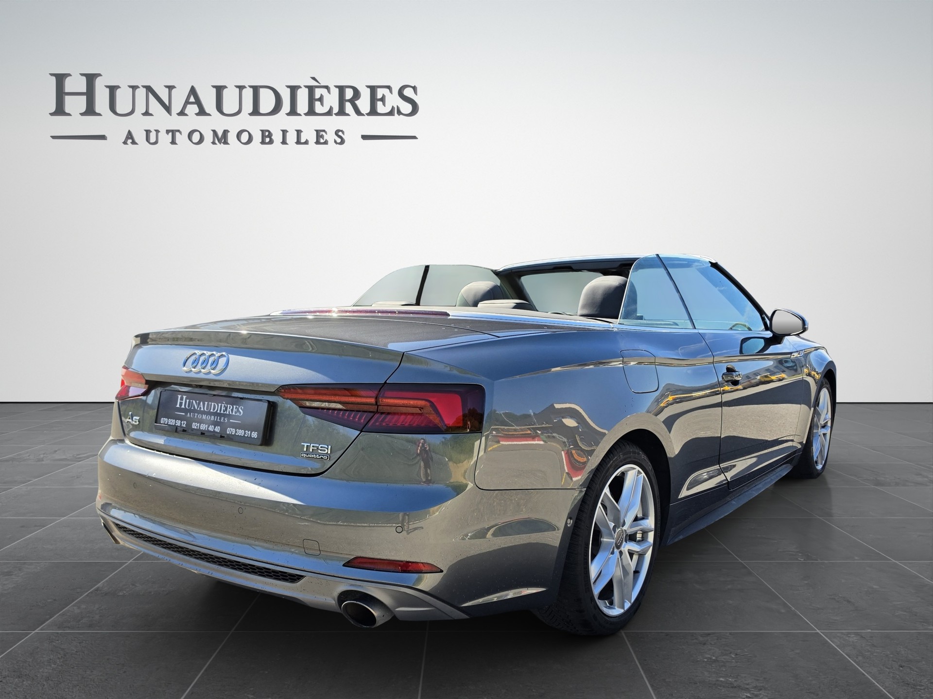 AUDI A5 Cabriolet 2.0 TFSI Sport quattro S-tronic-image-10