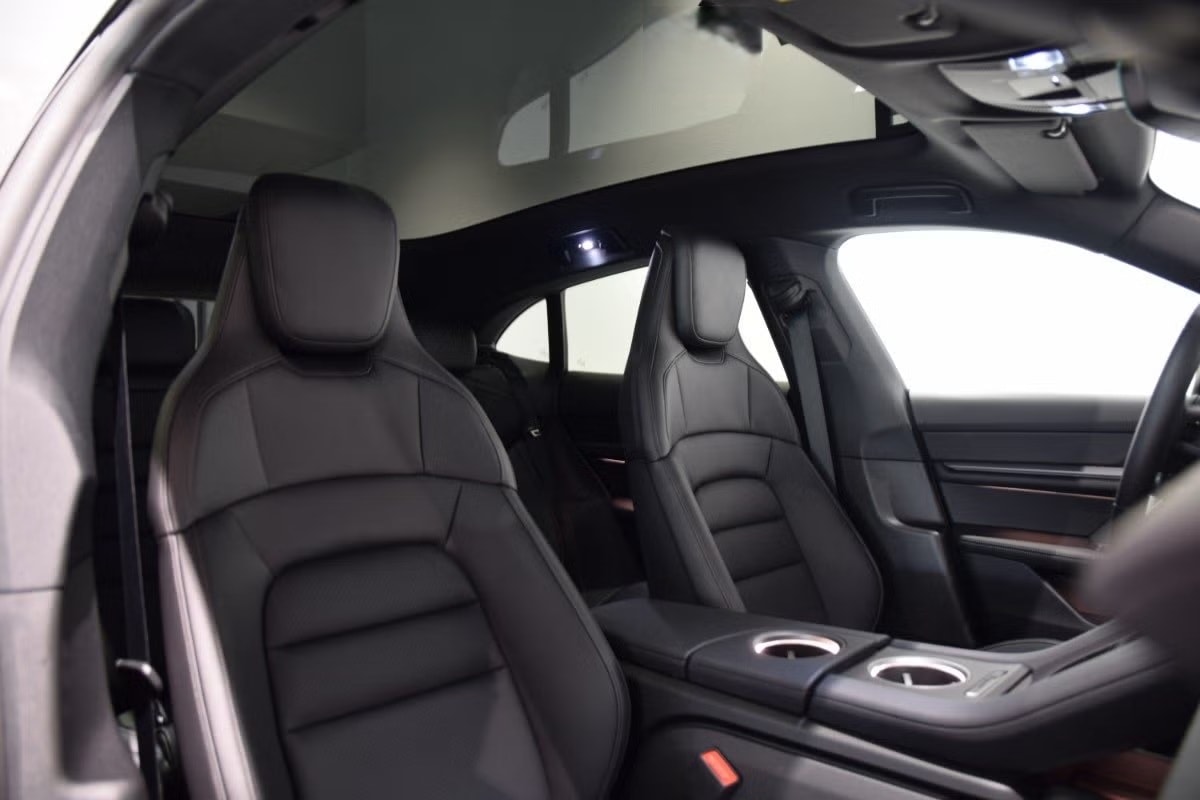PORSCHE Taycan Sport Turismo 104kWh-image-7
