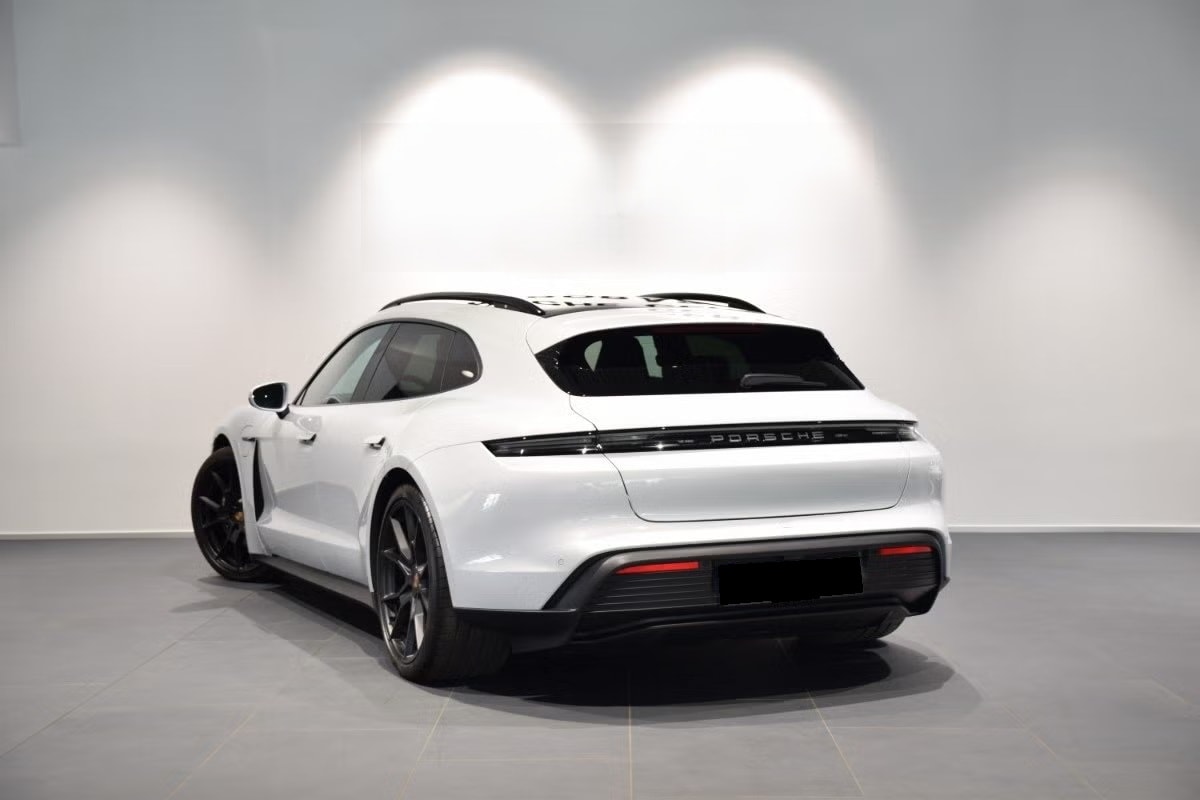 PORSCHE Taycan Sport Turismo 104kWh-image-2