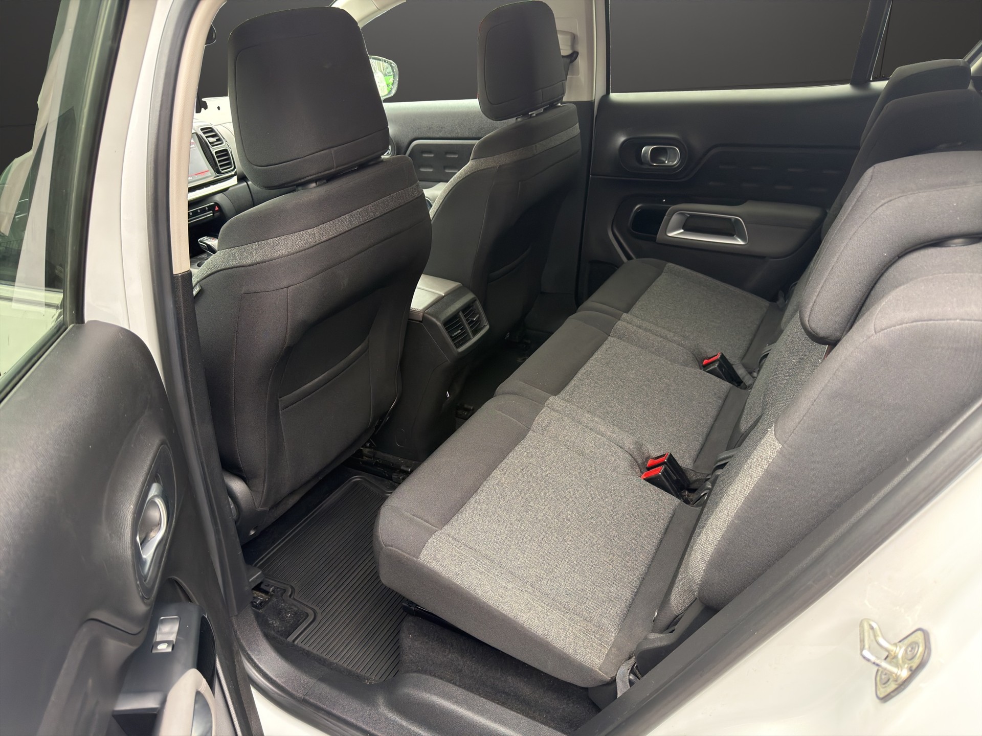 CITROEN C5 Aircross 1.5 BlueHD Feel EAT8-image-10