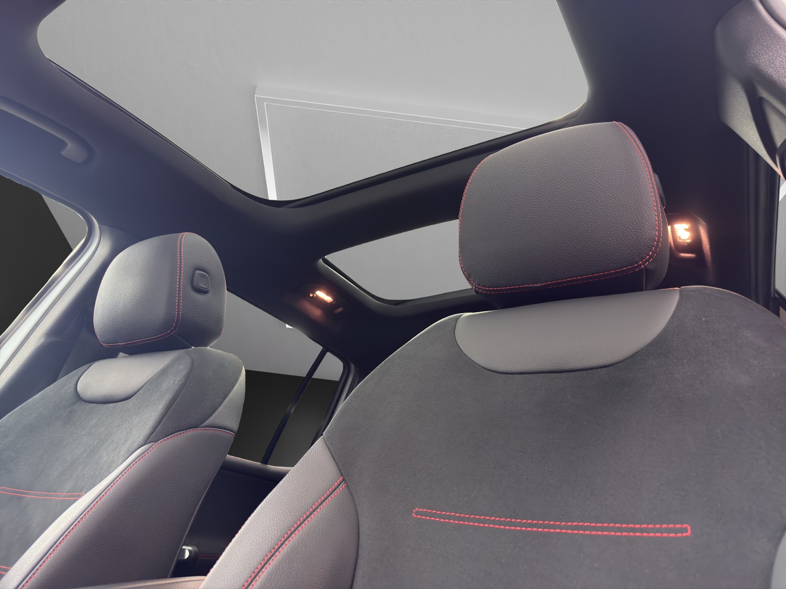 MERCEDES-BENZ GLB AMG 35 4M 8G-Tronic-image-13