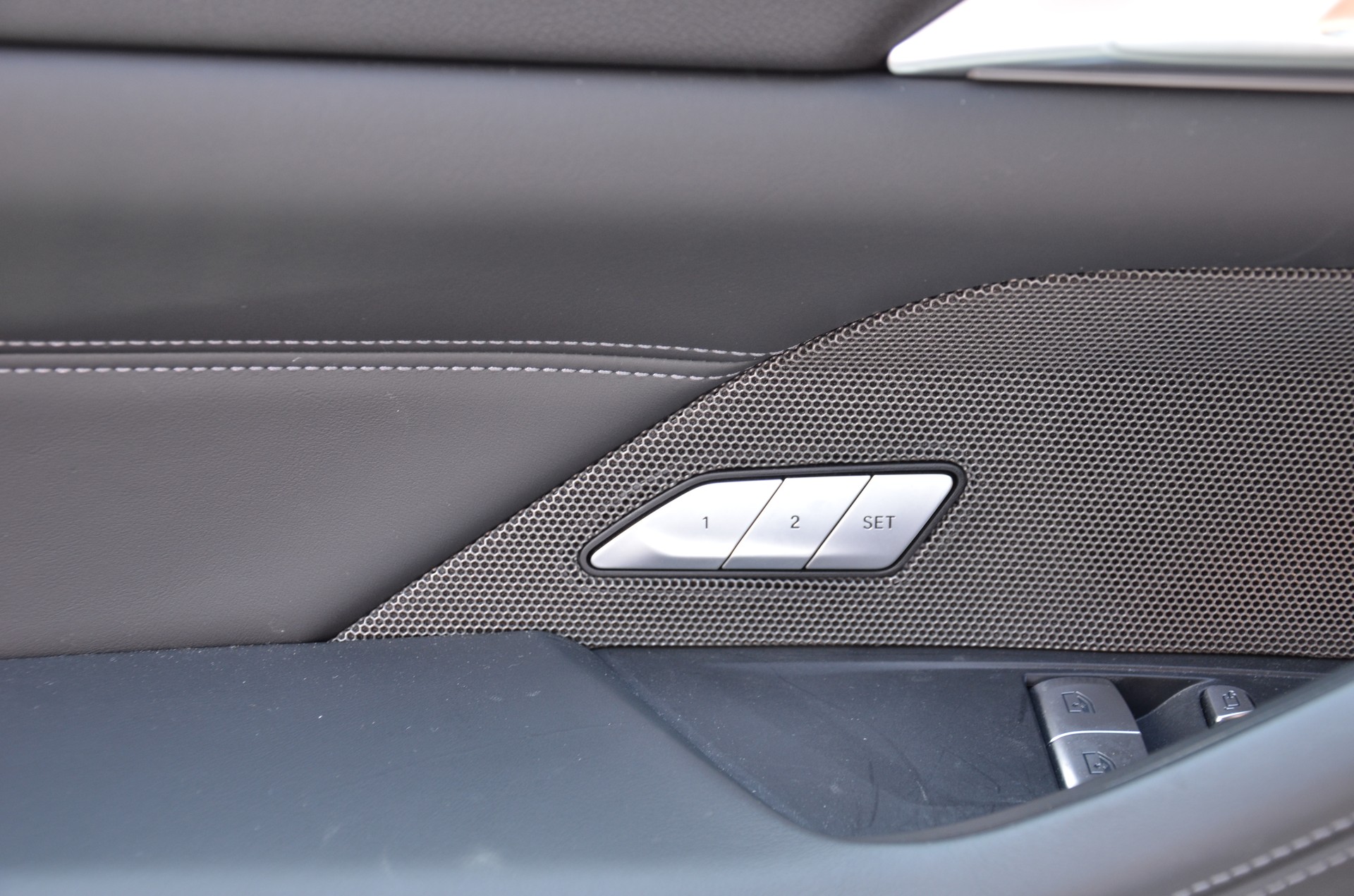 BMW M4 Coupé Competition M xDrive-image-24