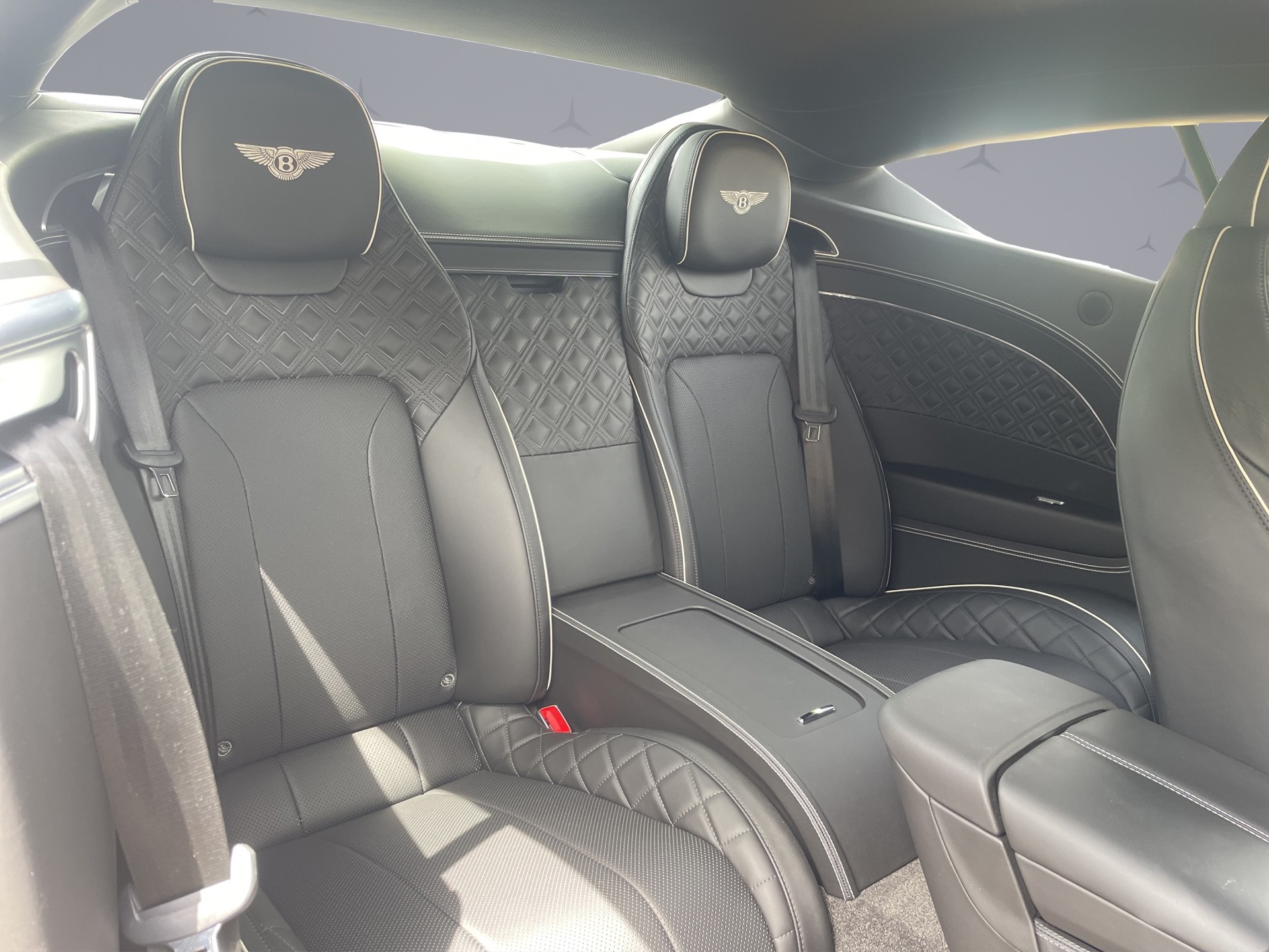 BENTLEY Continental GT 4.0 V8 "100 Years Edition"-image-18