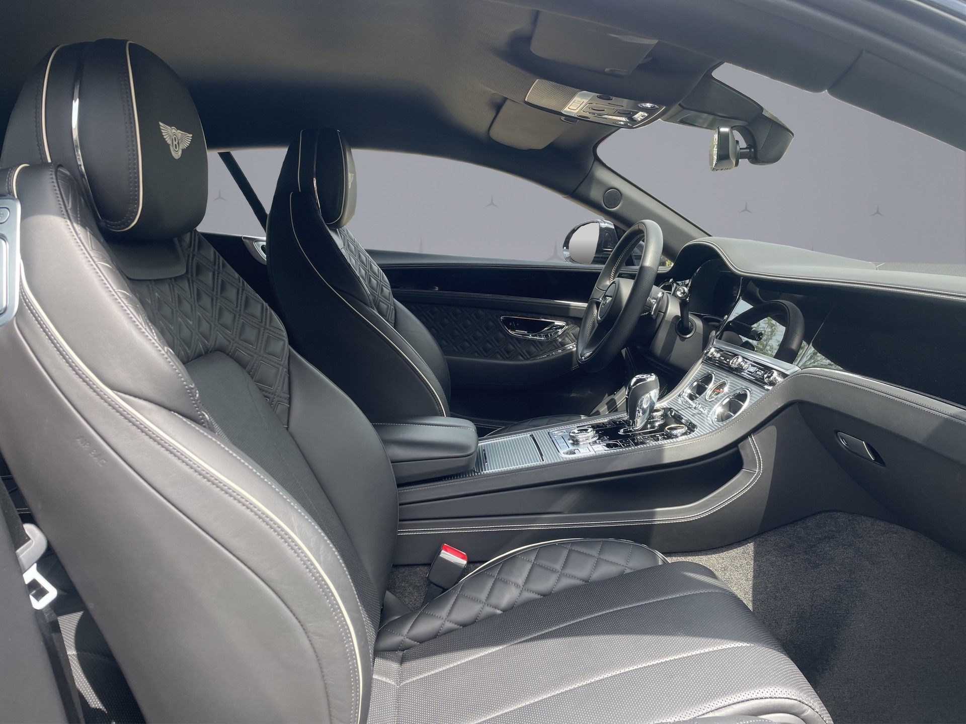 BENTLEY Continental GT 4.0 V8 "100 Years Edition"-image-17