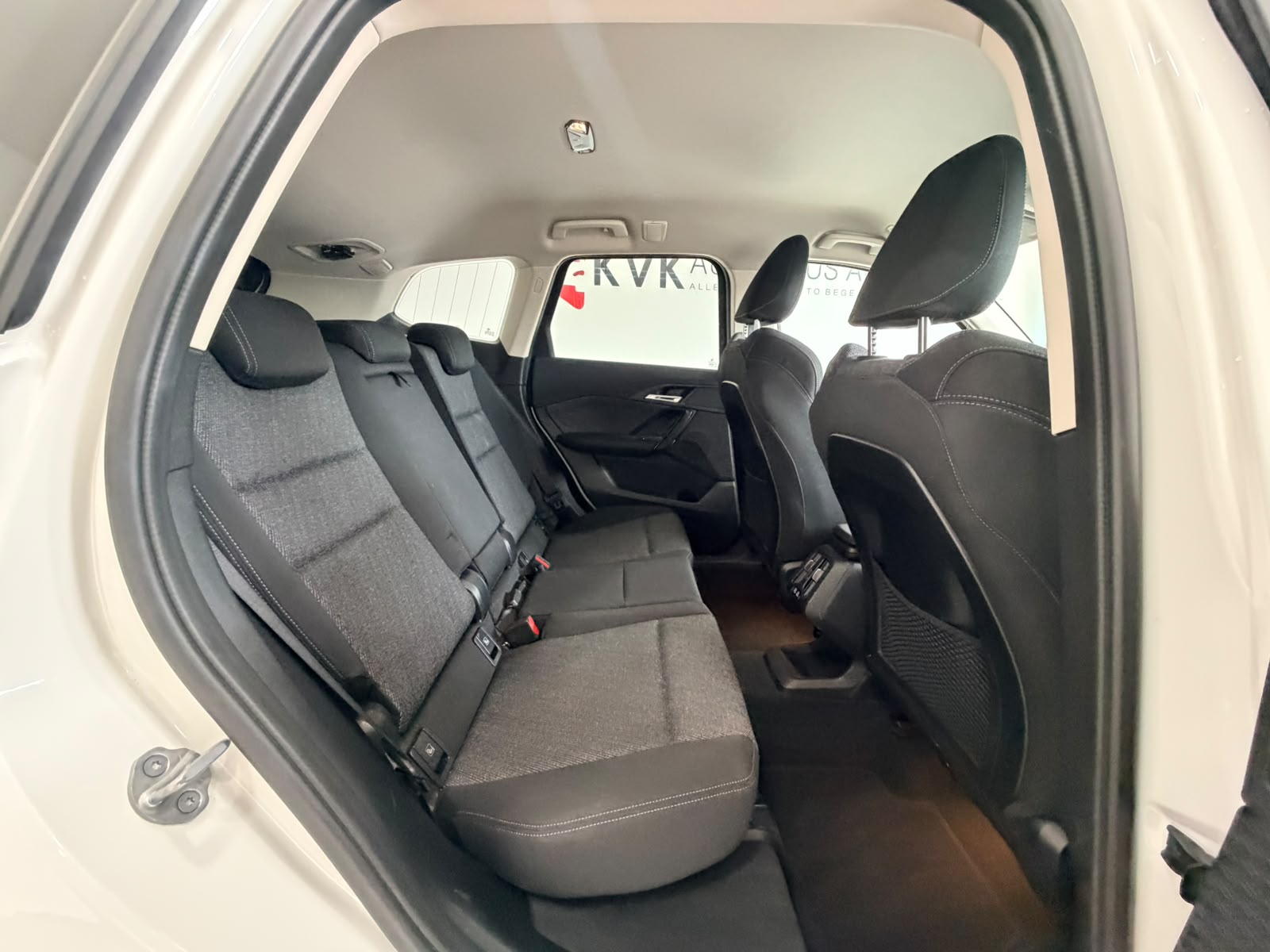 BMW X1 xDrive 20d 48V-image-15