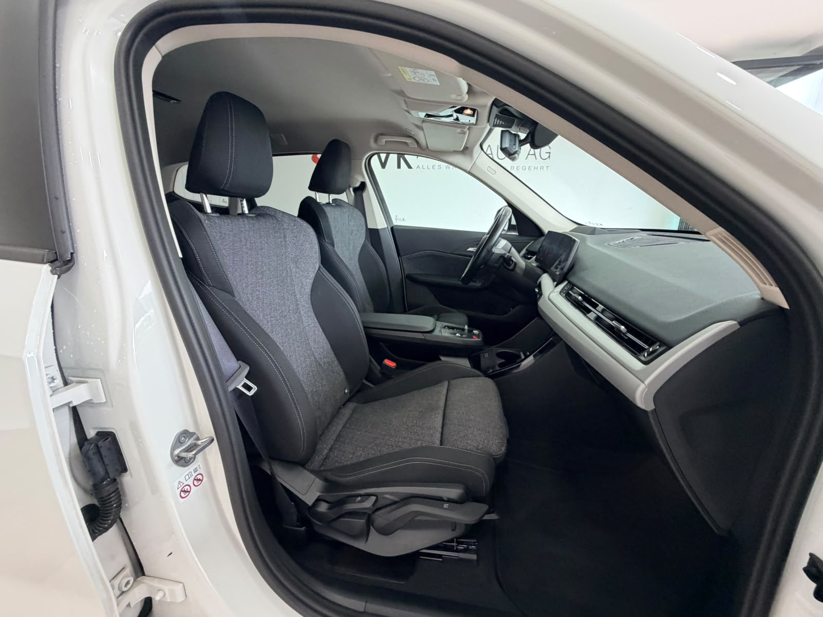 BMW X1 xDrive 20d 48V-image-16
