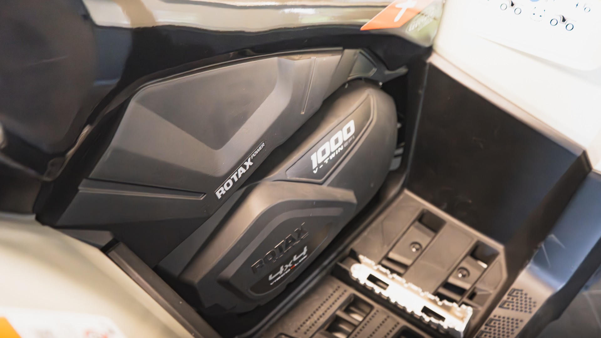 CAN-AM X XC 1000 T ABS-image-10