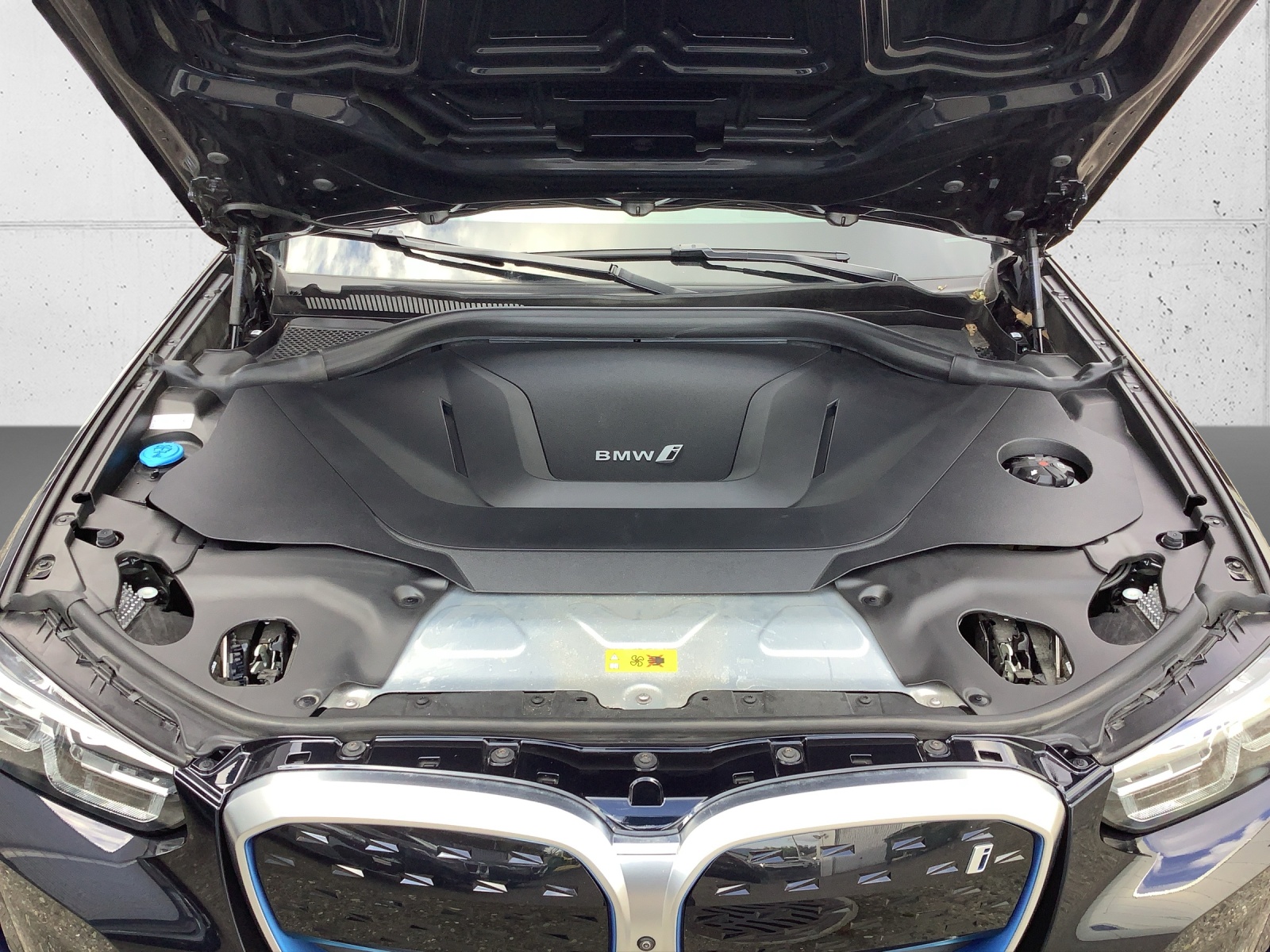 BMW iX3 Impressive-image-10